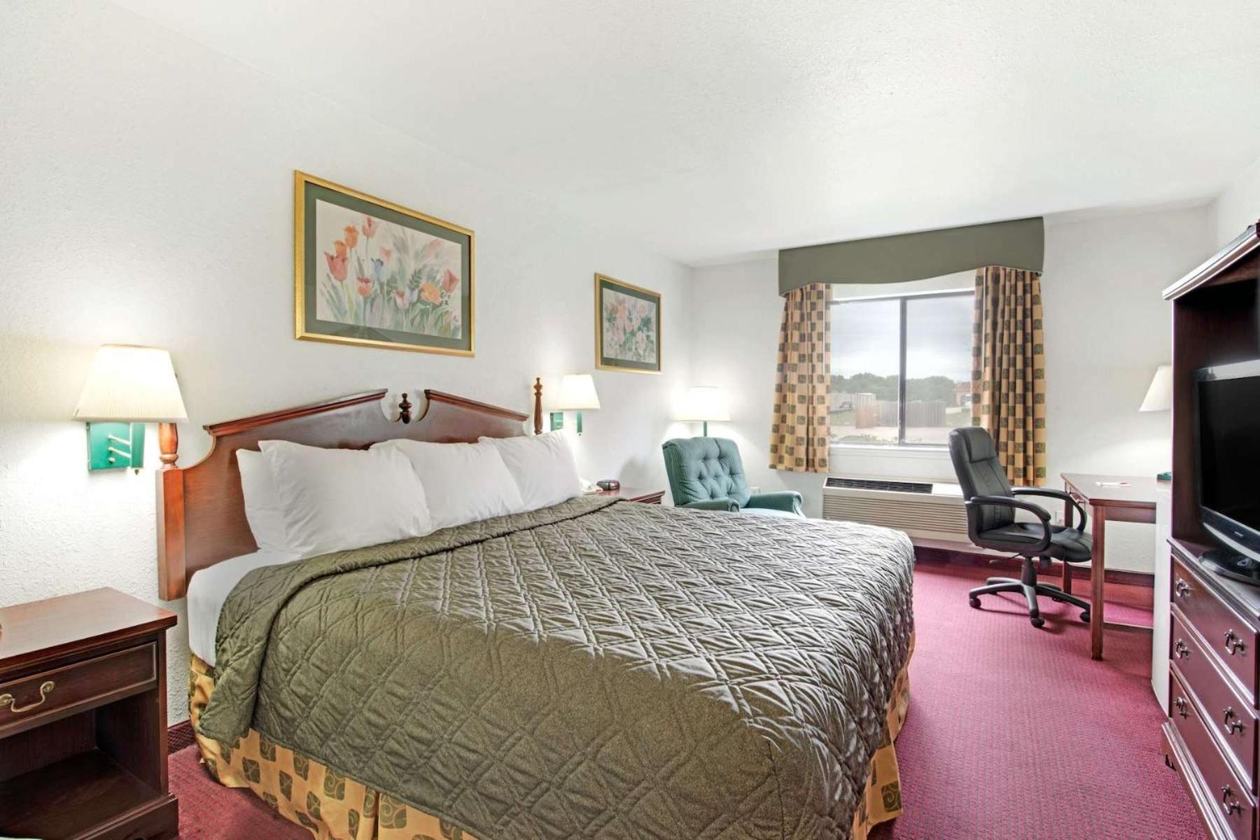 King Room - Non-Smoking