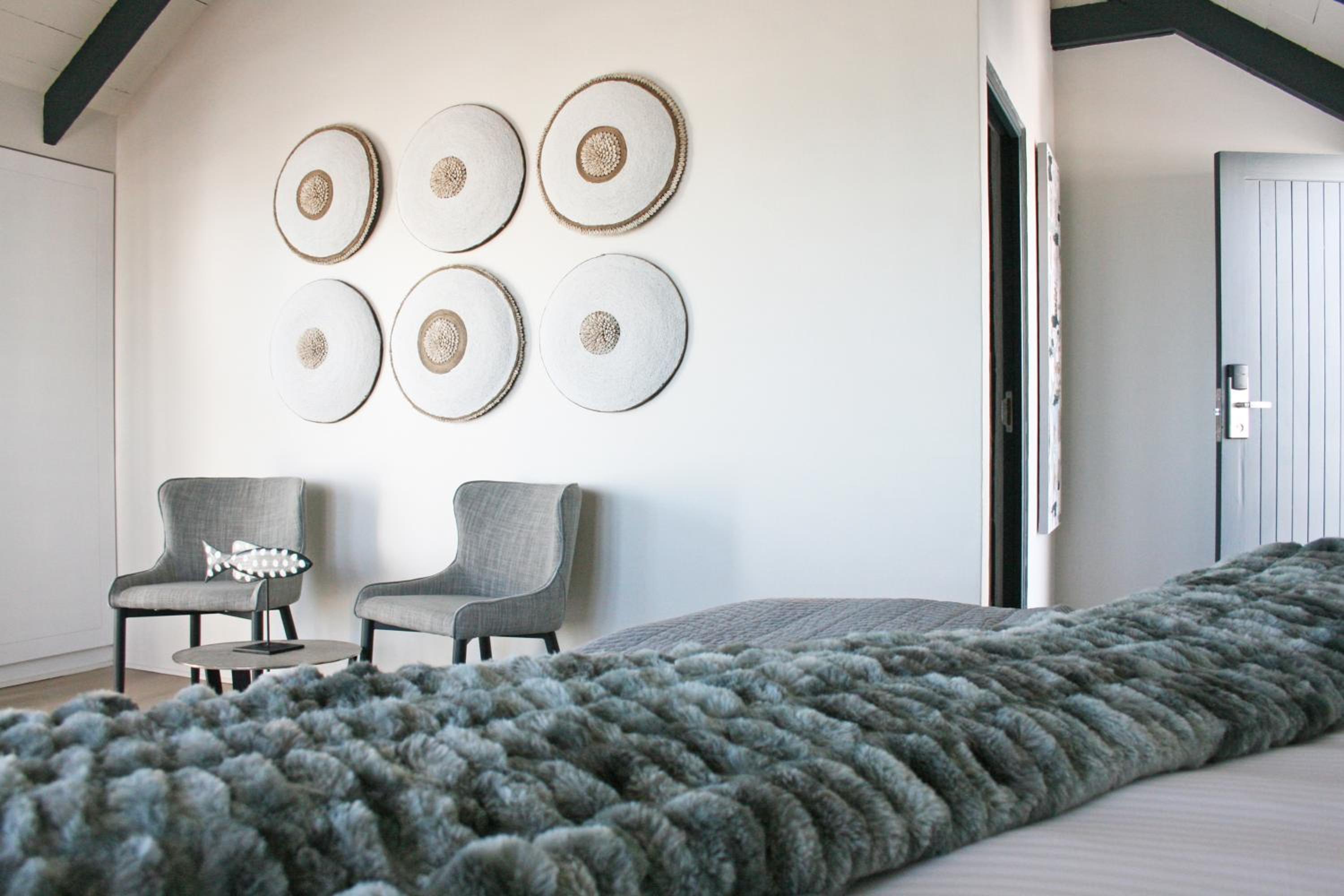Seaview Suite - Photo 5
