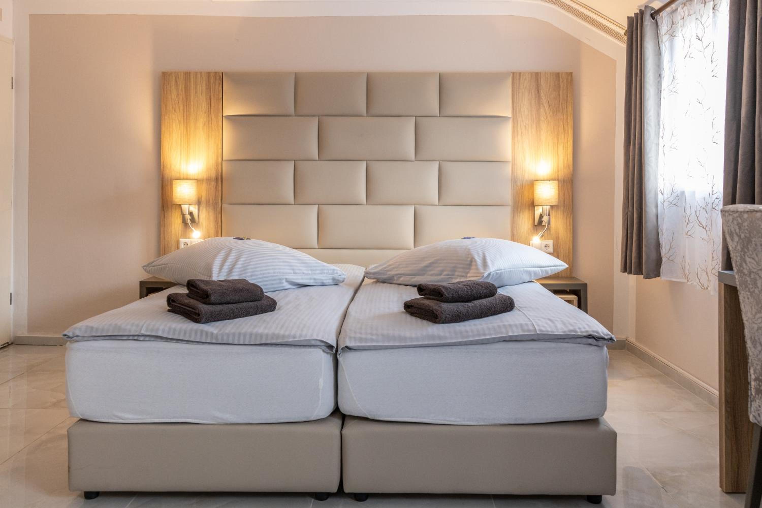 Double or Twin Room photo 1