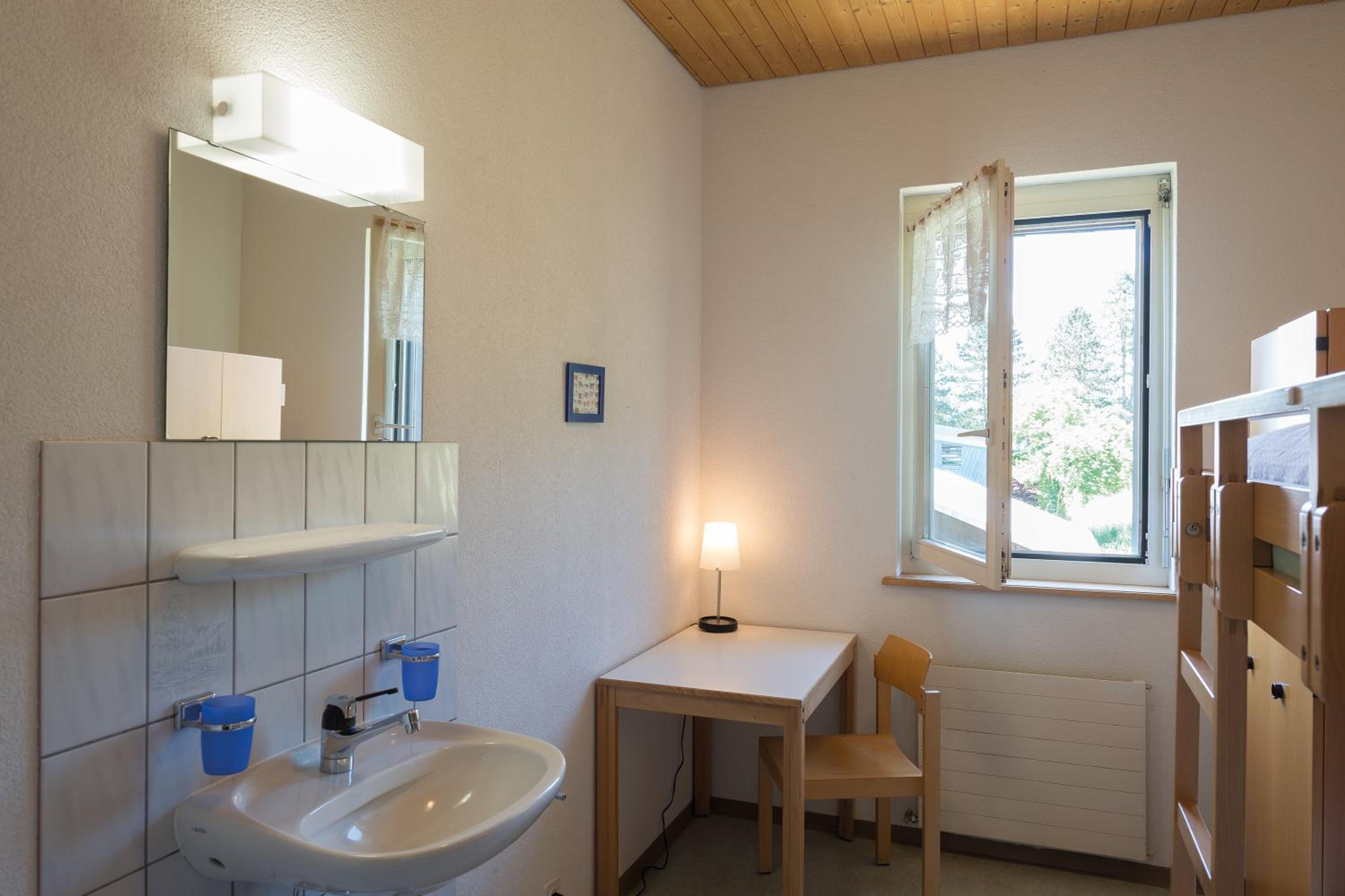 Twin Room with Shared Bathroom photo 3