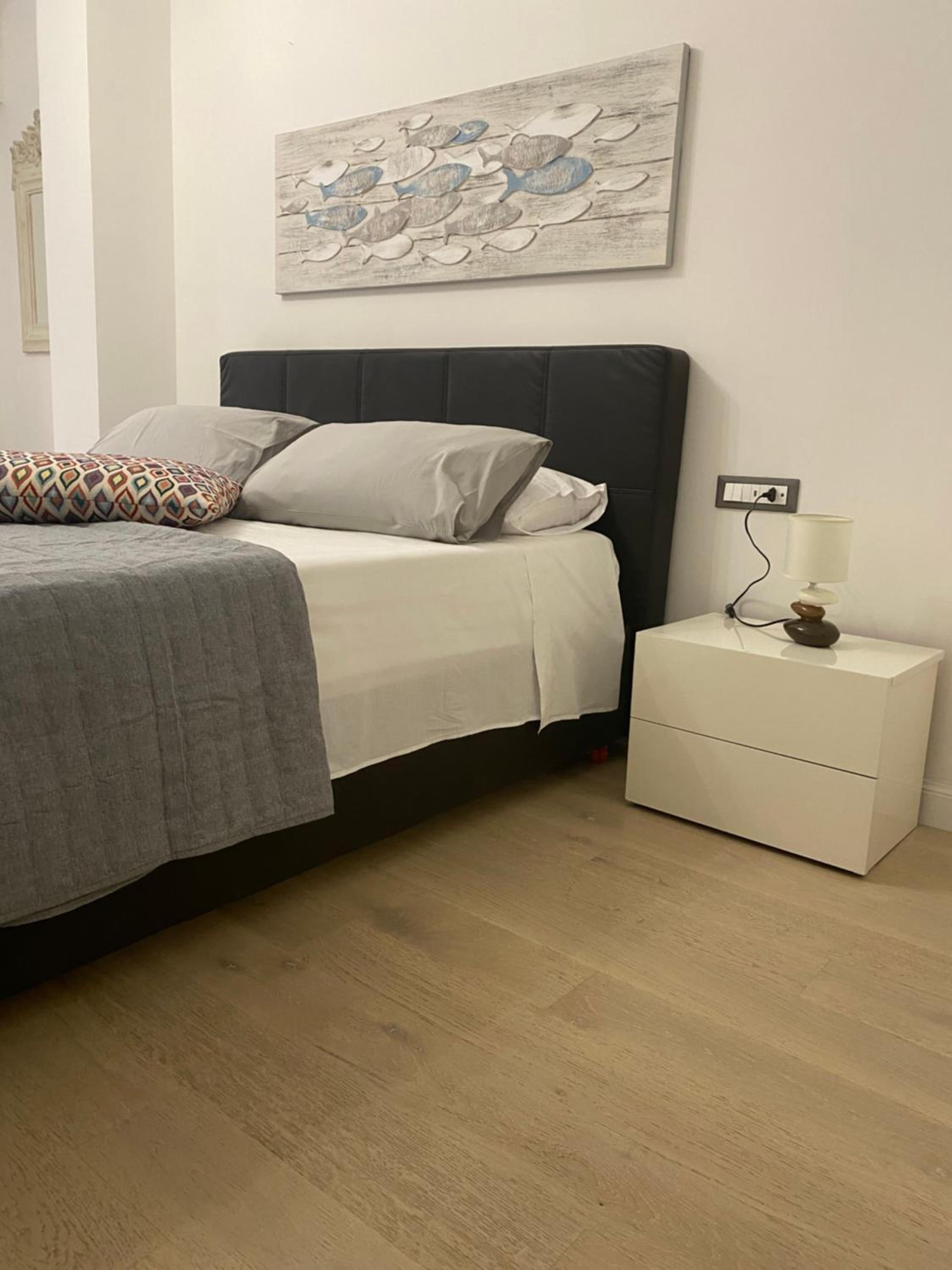 One-Bedroom Apartment - Photo 8