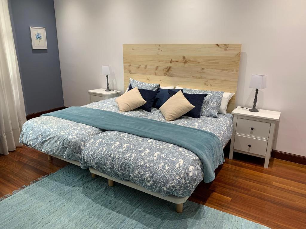 Twin Room with Shared Bathroom