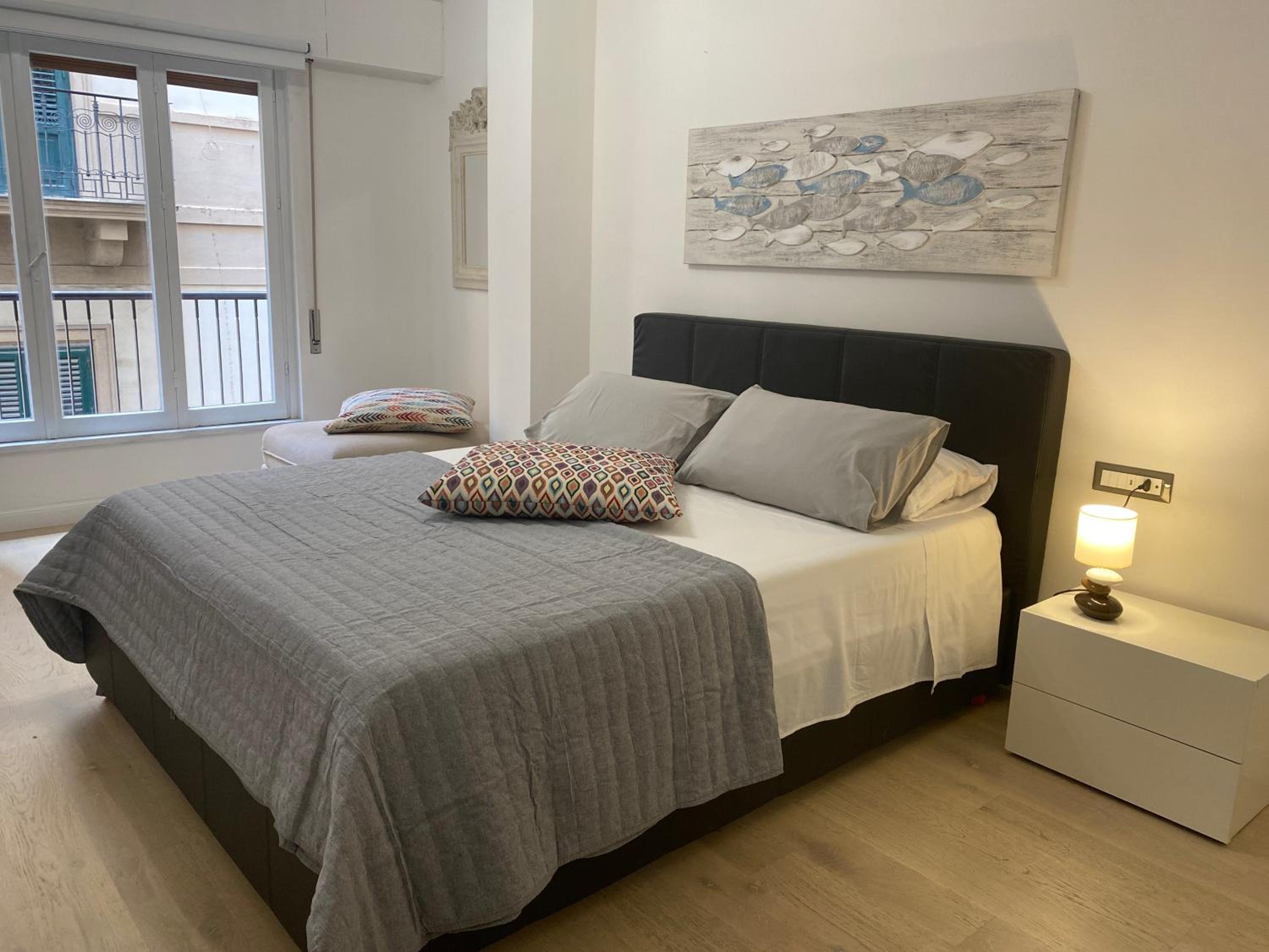 One-Bedroom Apartment - Photo 1