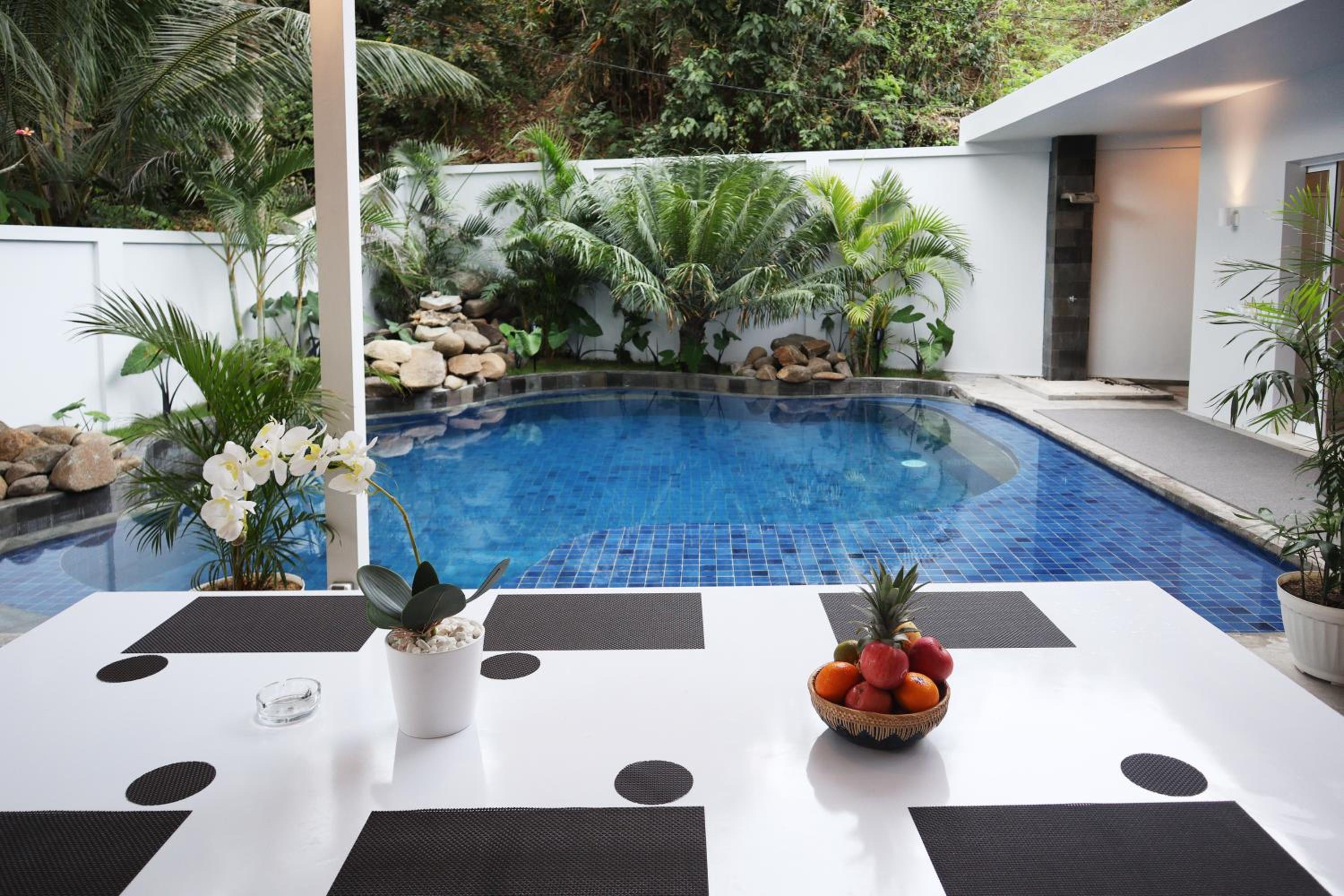Doris Three-Bedroom Villa - Photo 1