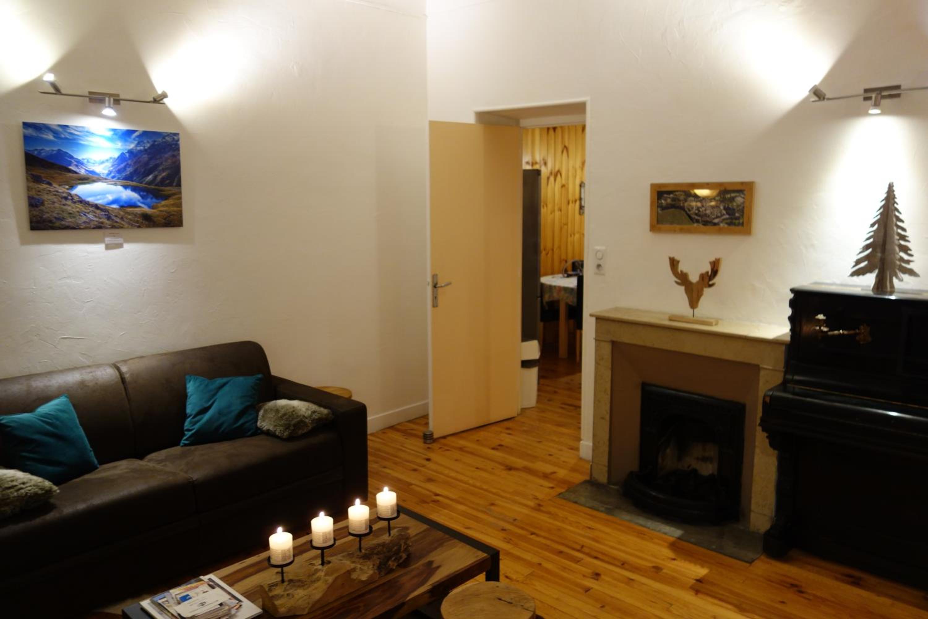 Apartment photo 2