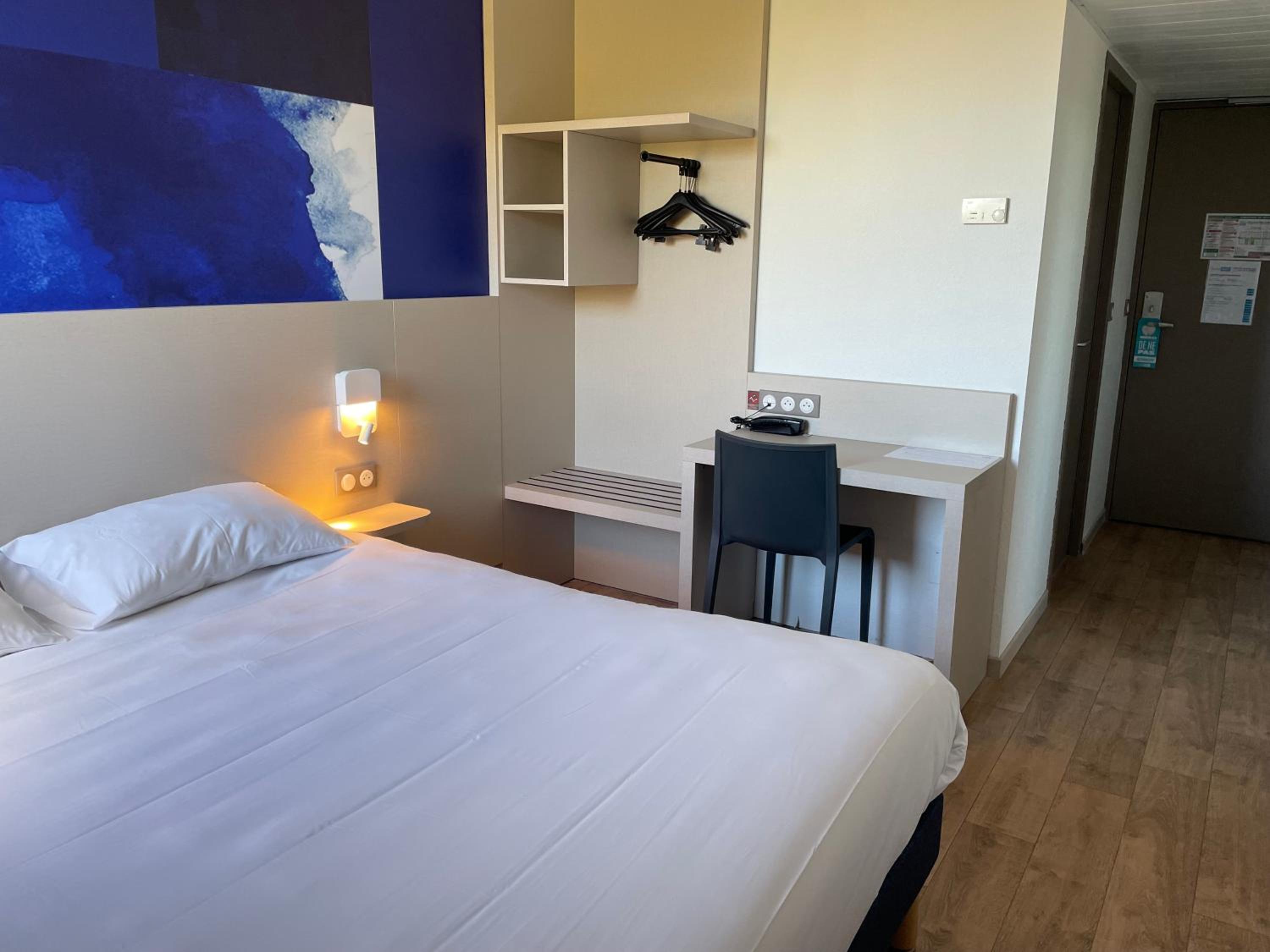 Double Room - Photo 12