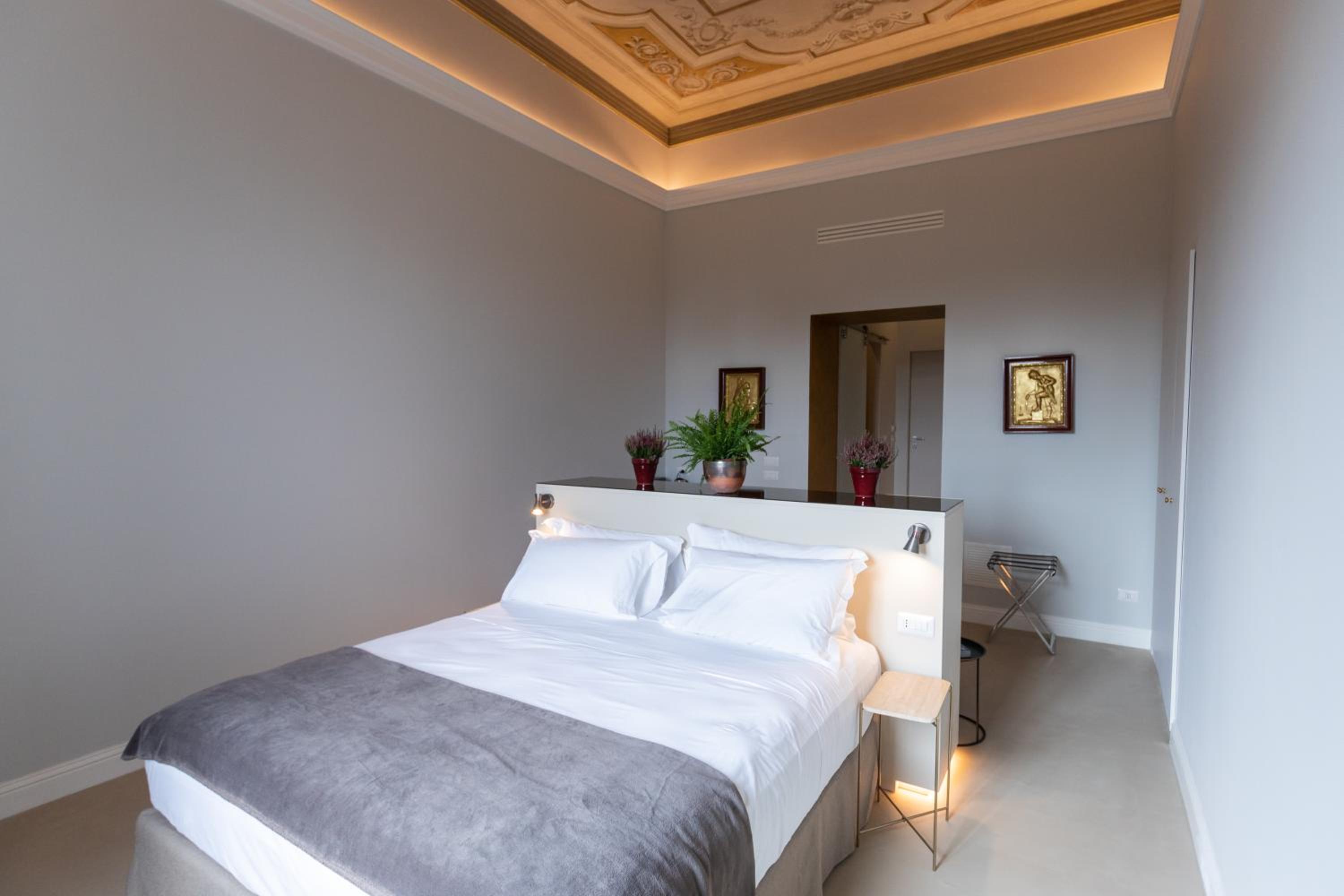 Superior King Room photo 1