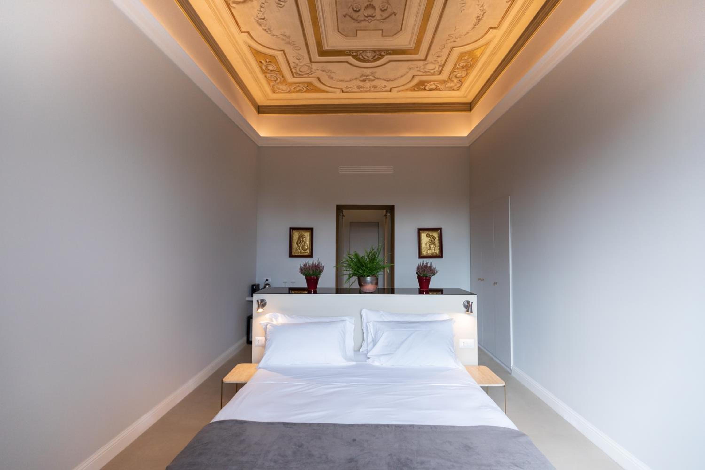 Superior King Room photo 3