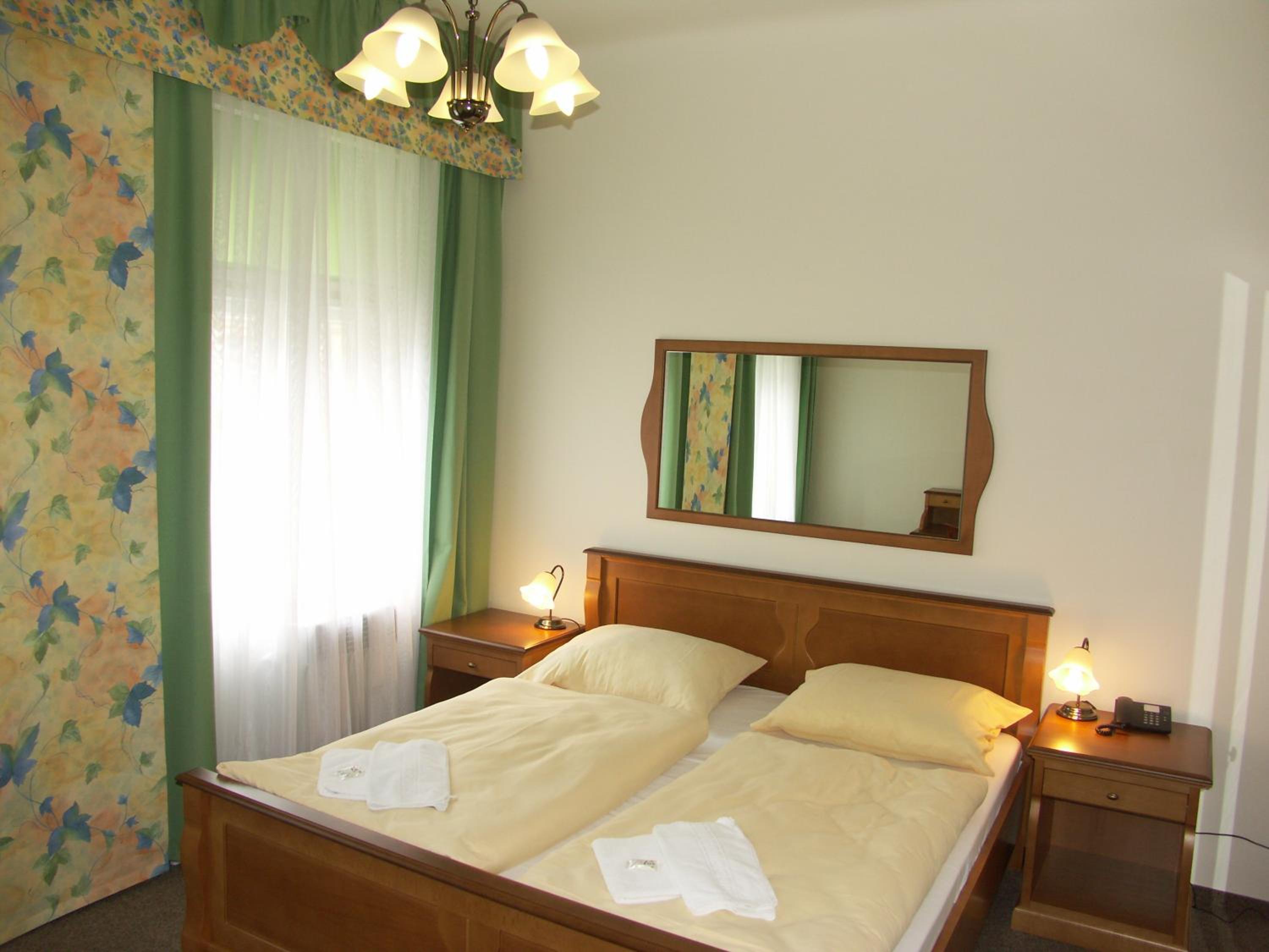 Standard Double or Twin Room photo 1