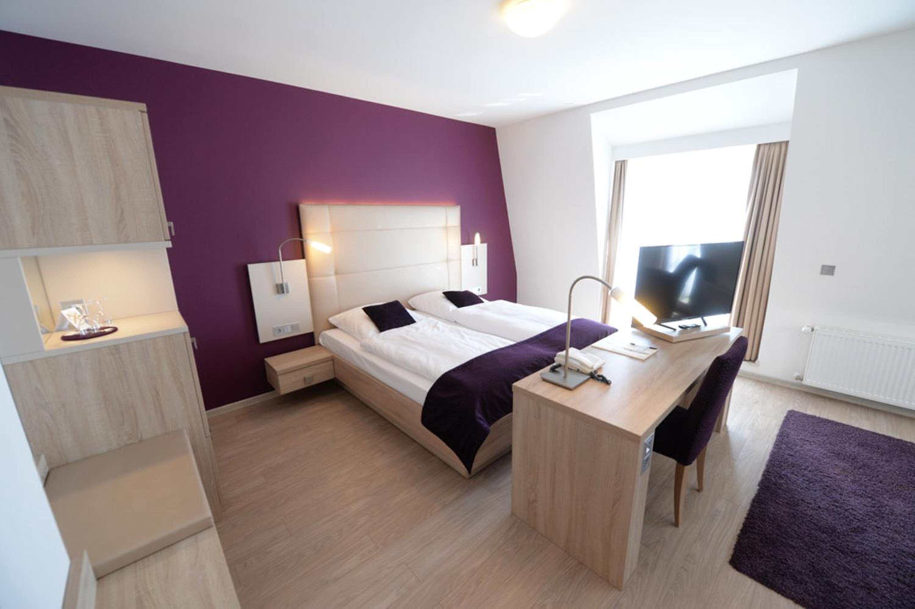 Deluxe Junior Suite - Photo 12