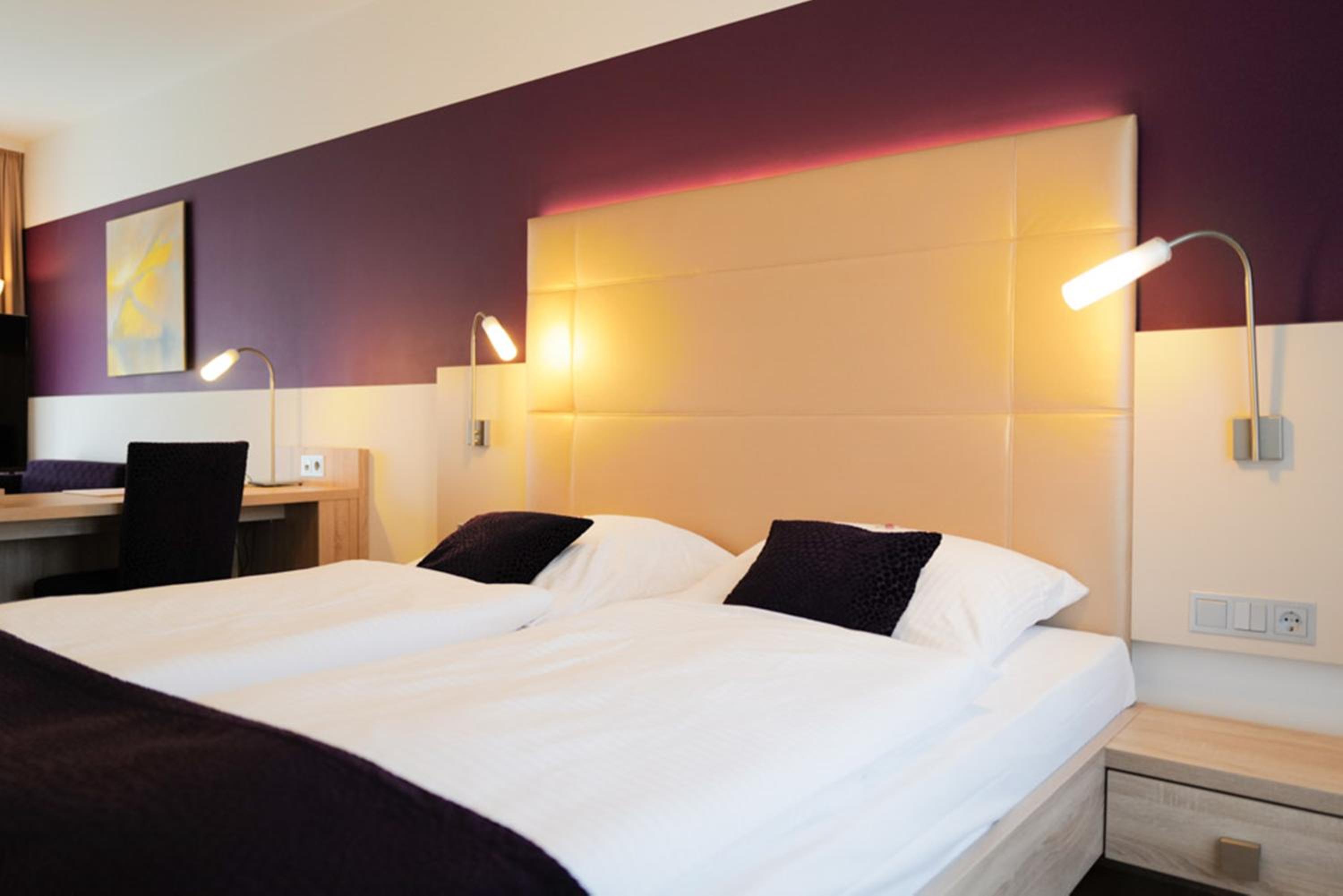 Deluxe Junior Suite - Photo 10