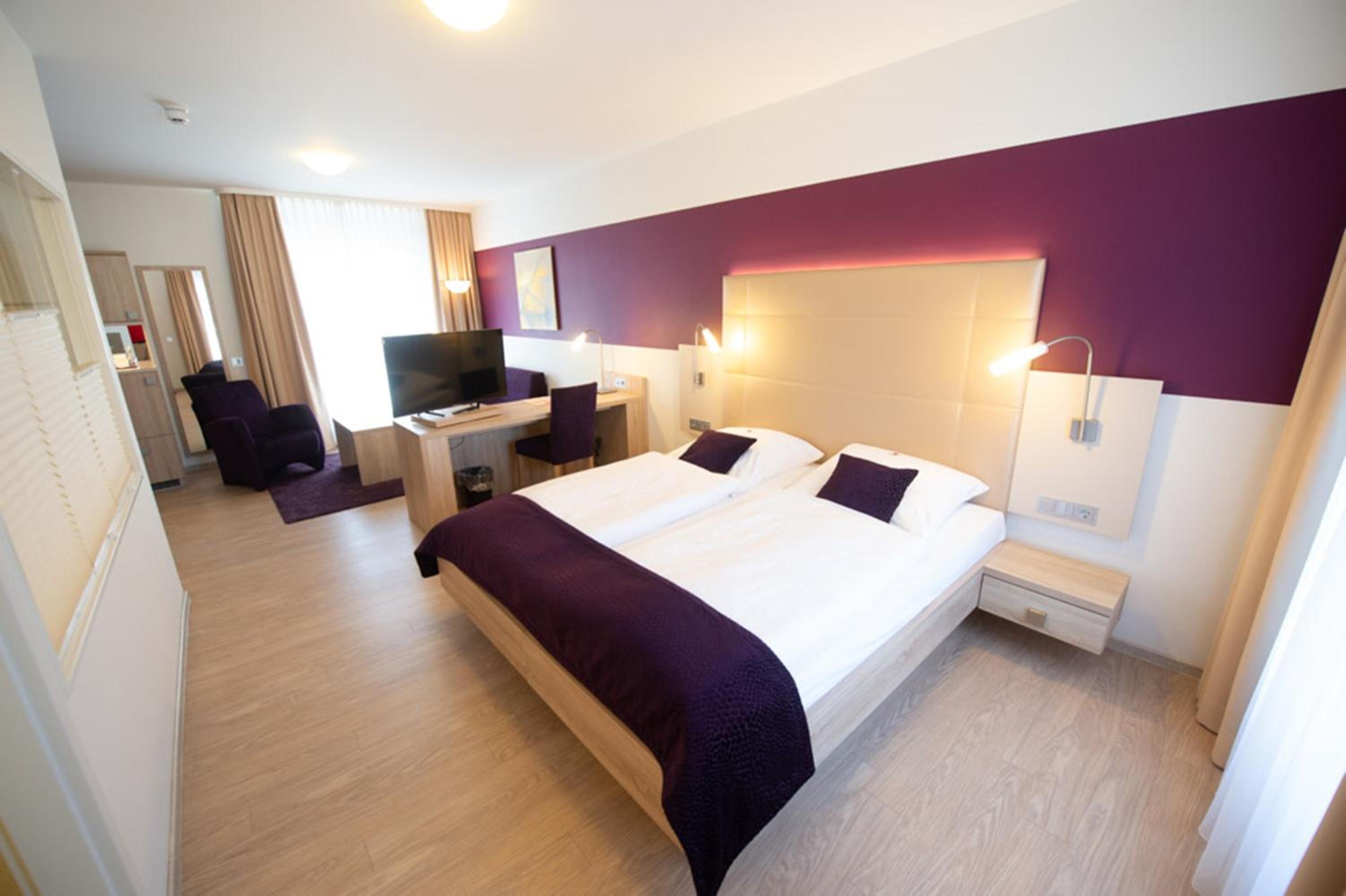 Deluxe Junior Suite - Photo 15