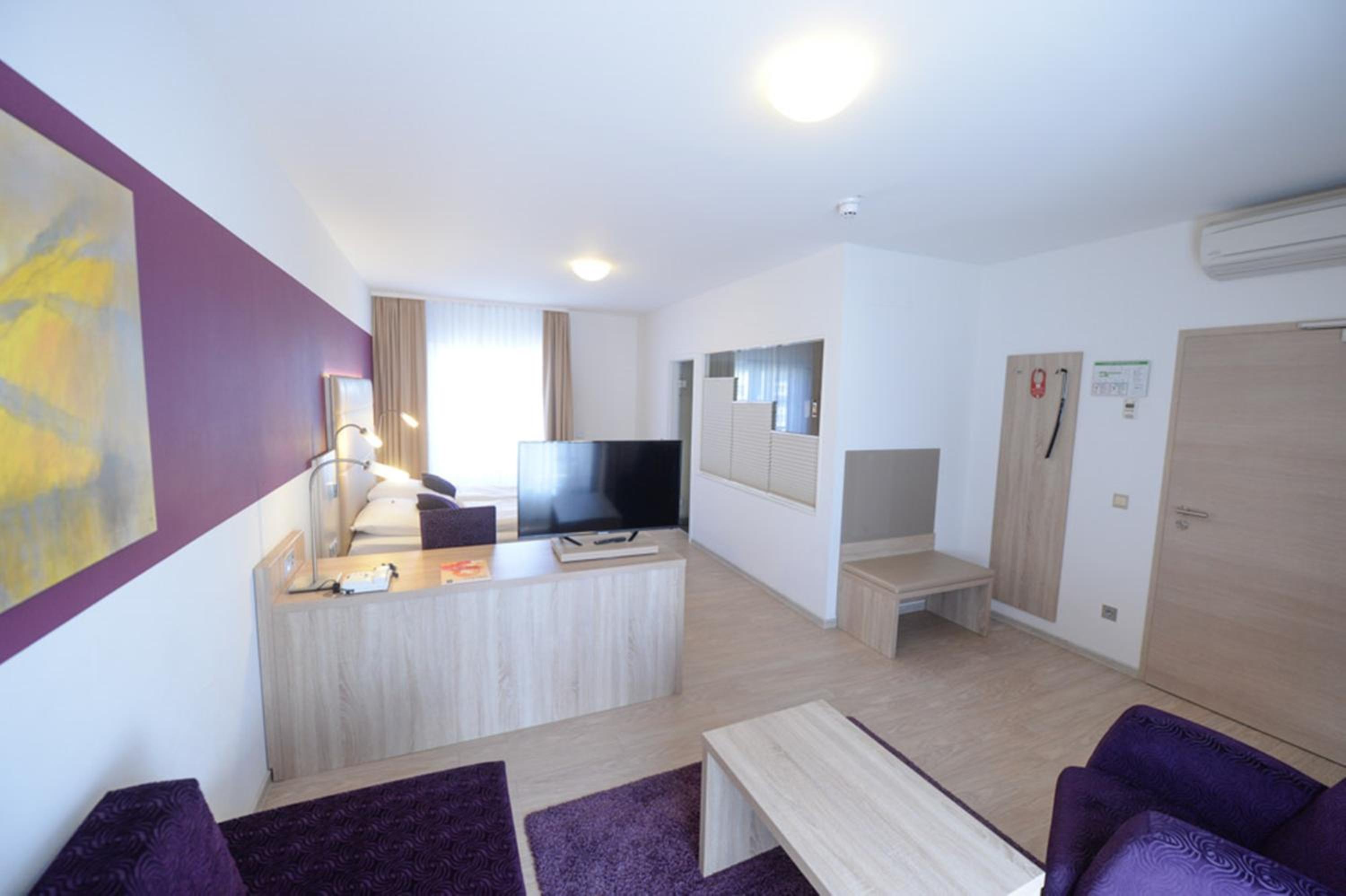 Deluxe Junior Suite - Photo 7