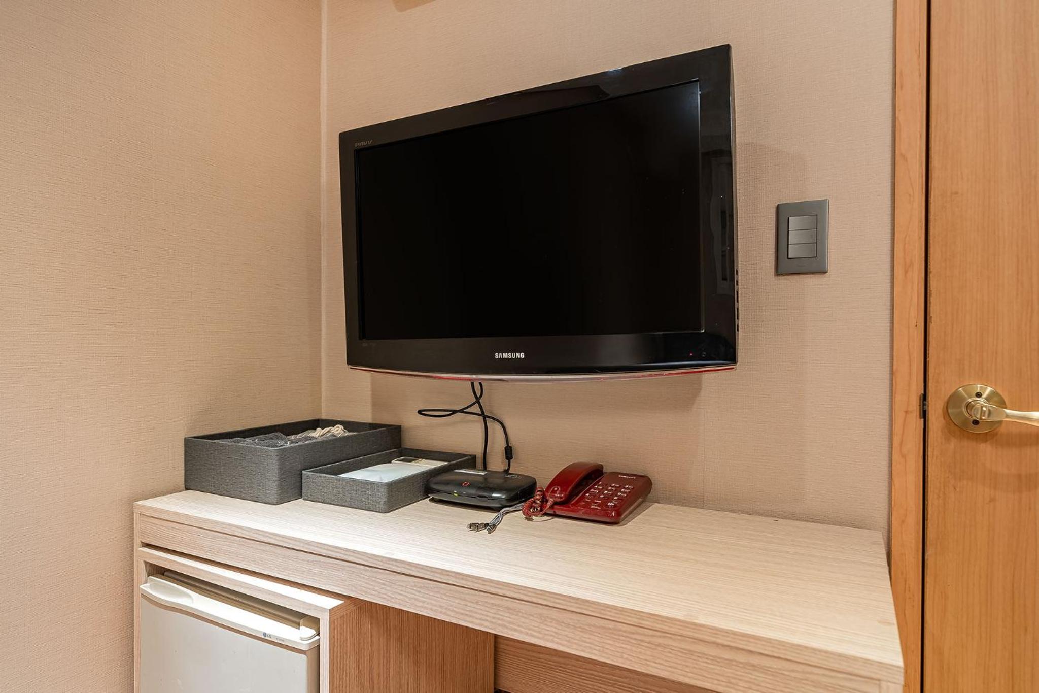 Double Room - Photo 3