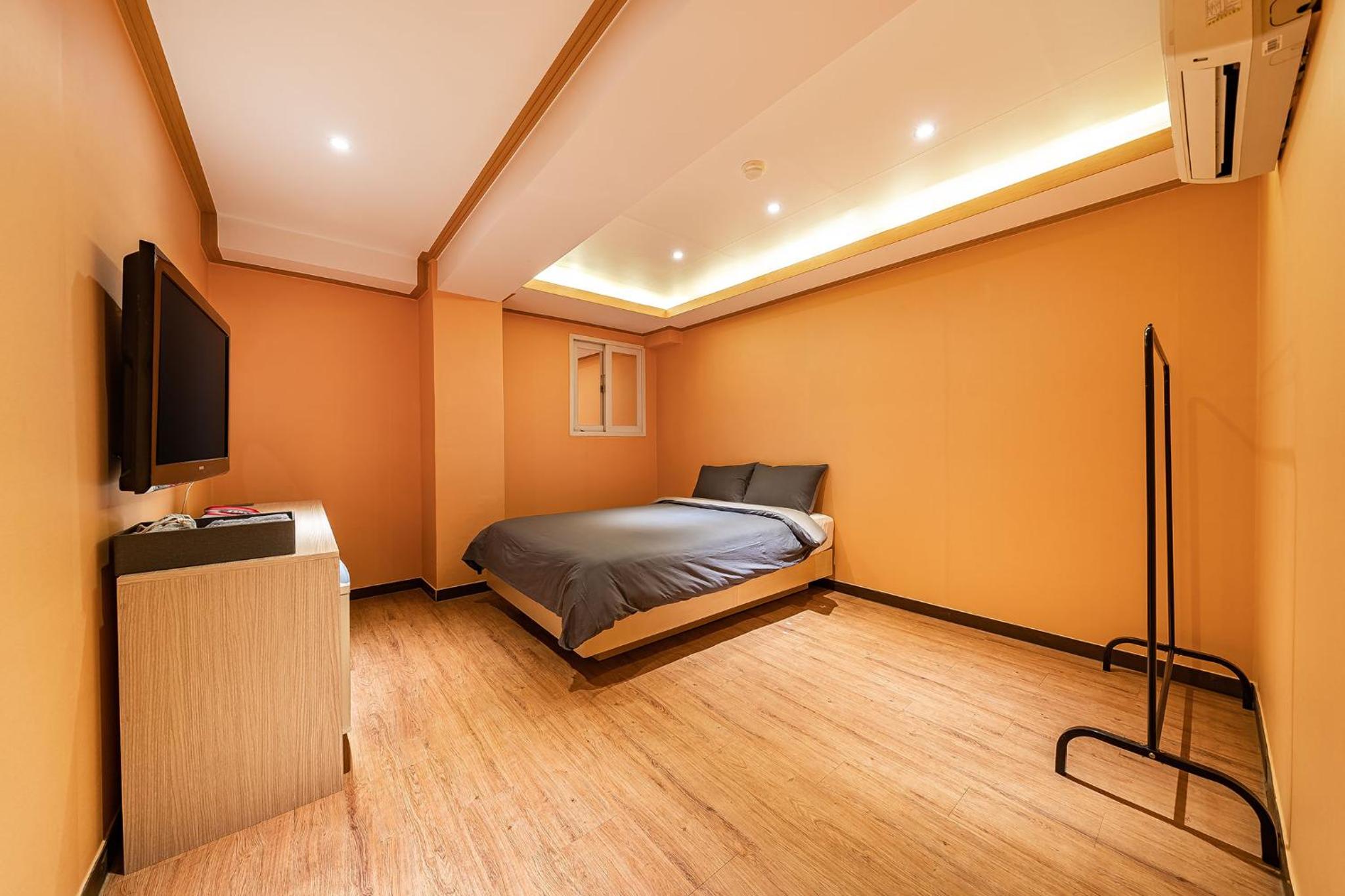 Deluxe Double Room - Photo 8