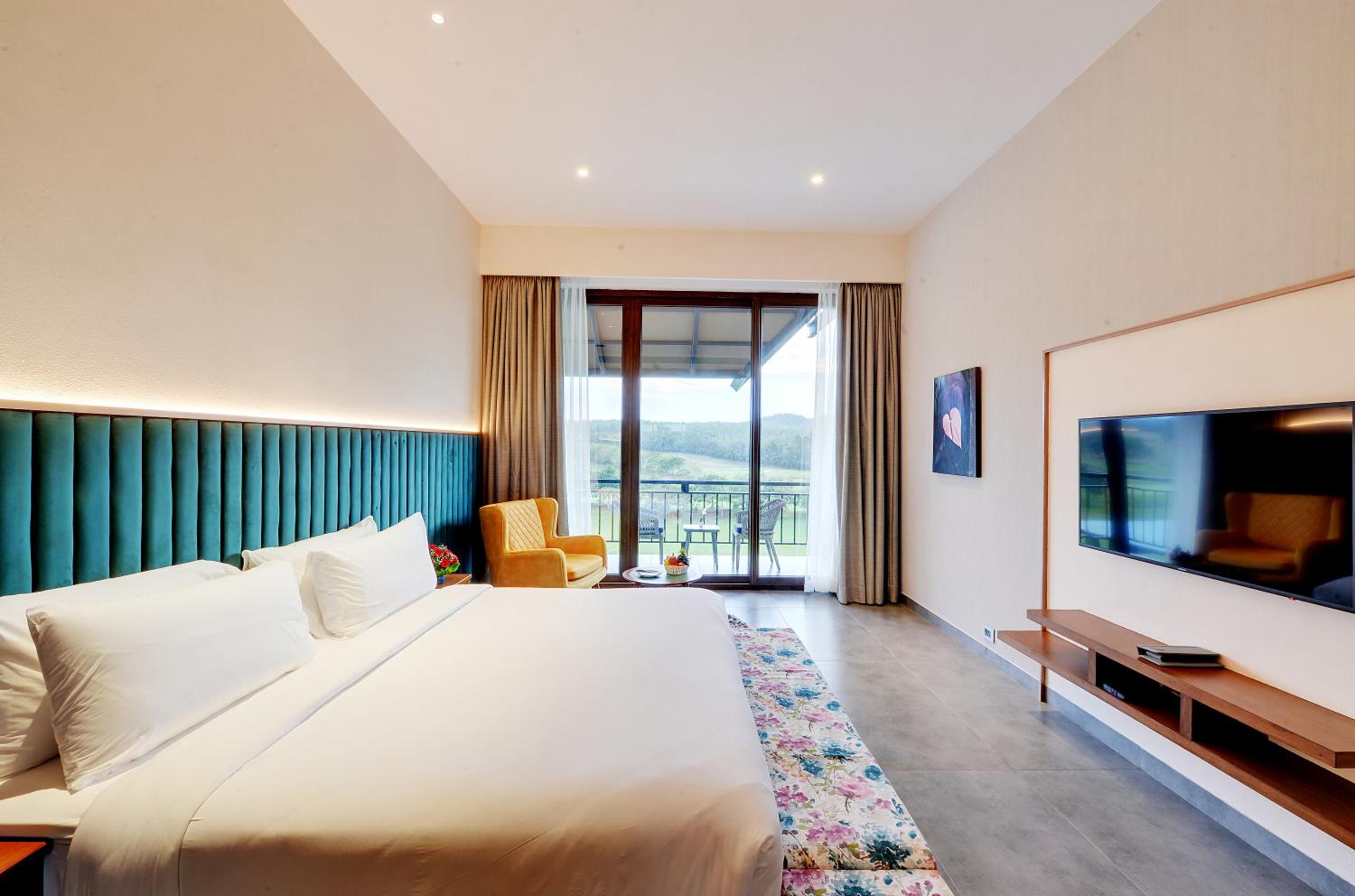 Deluxe Double or Twin Room photo 2