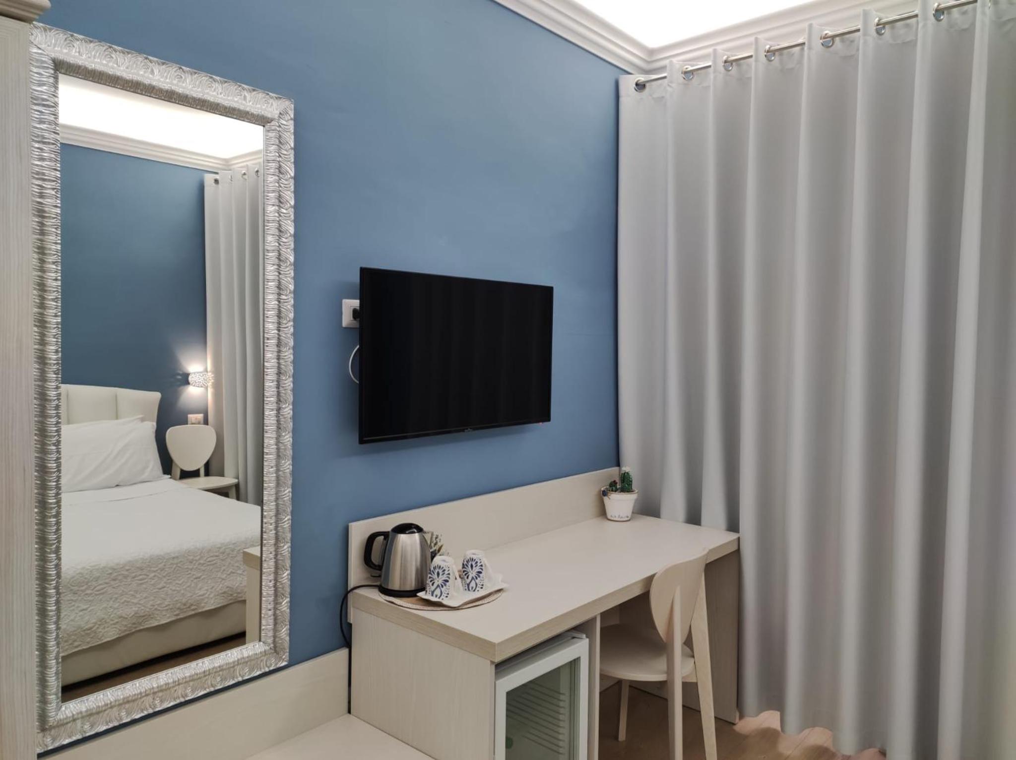 Double Room - Photo 7