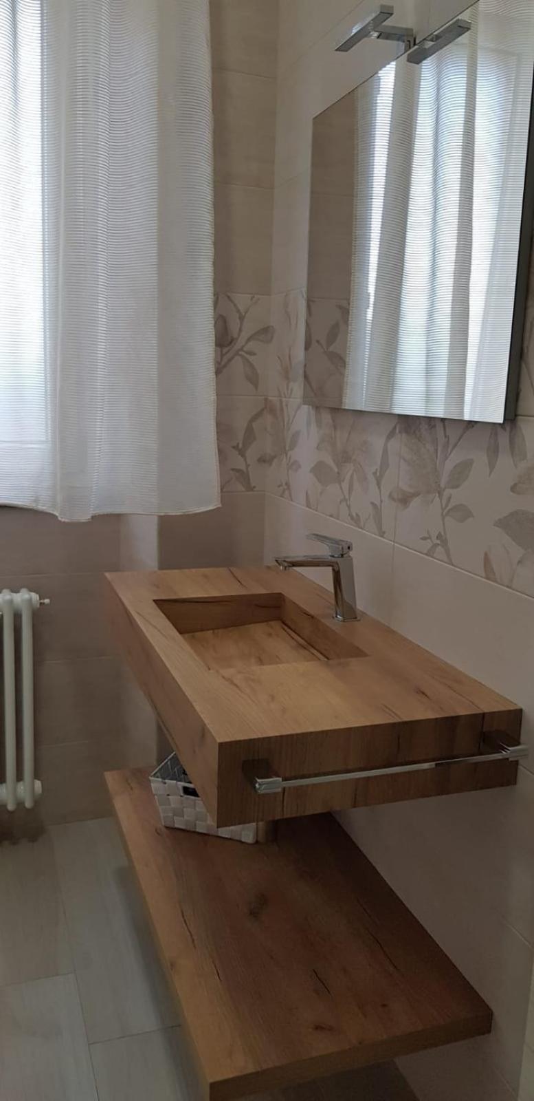Triple Room with Private Bathroom - Photo 10