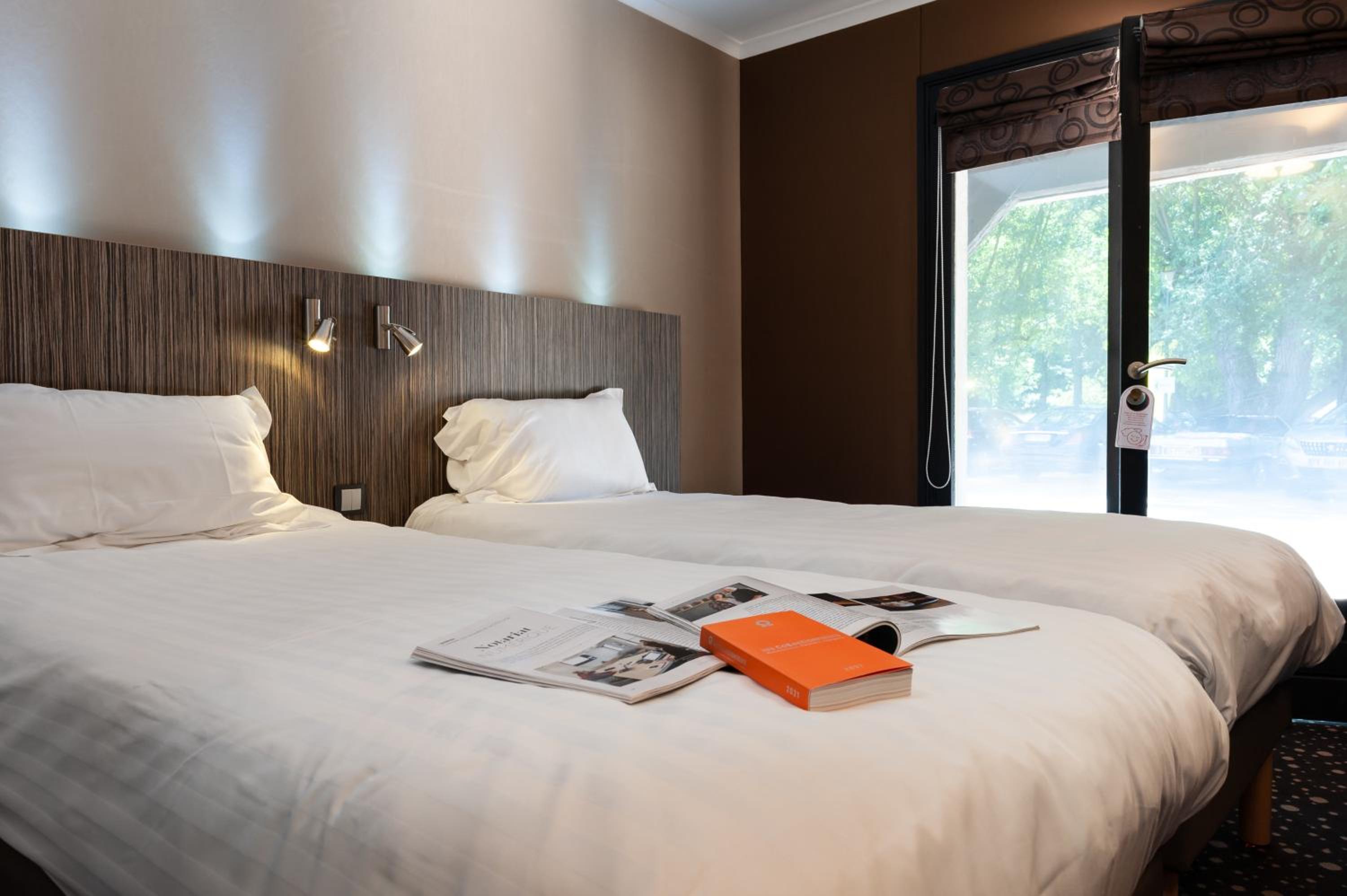 Twin Room - Photo 5