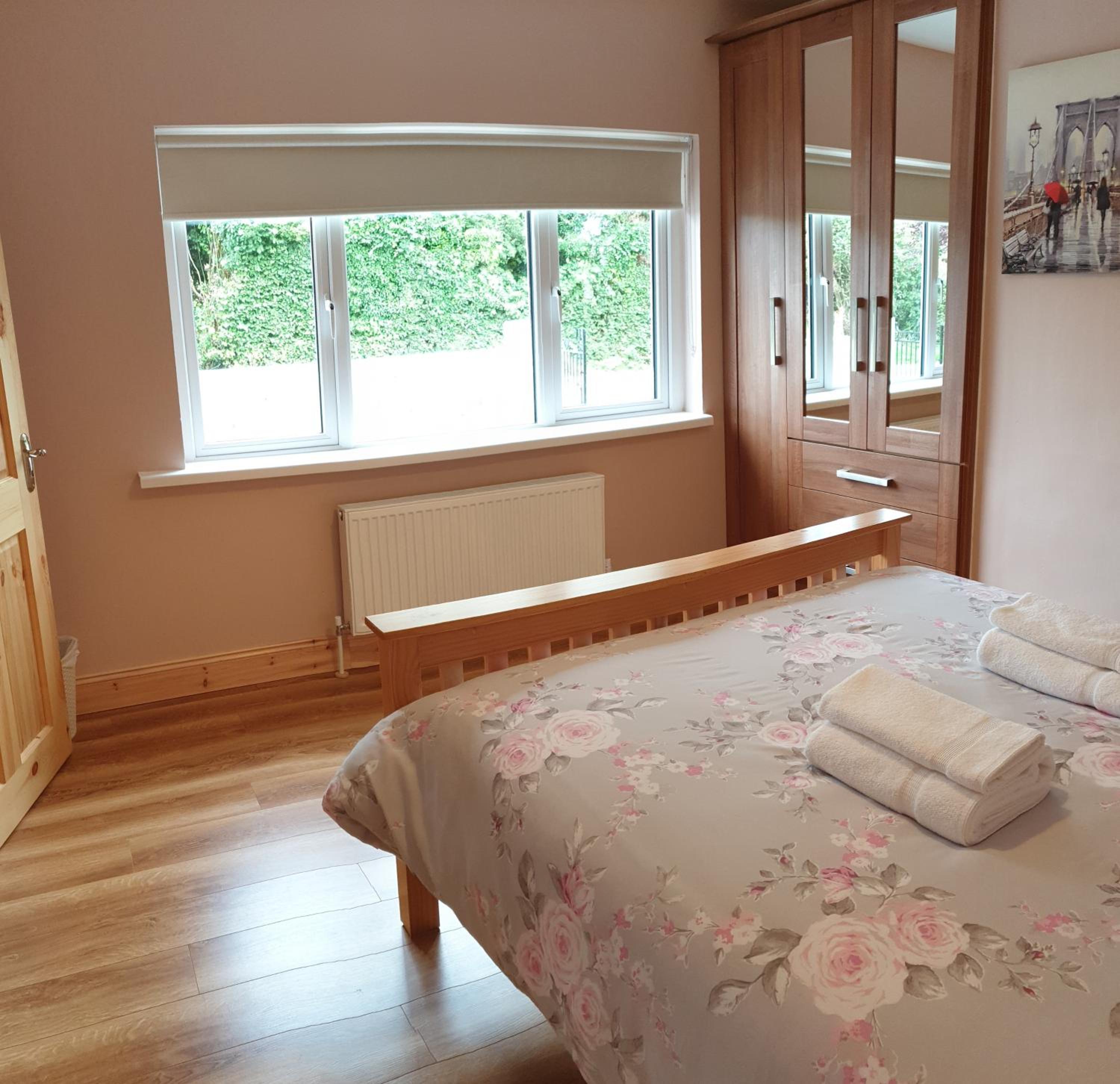 Four-Bedroom House photo 2