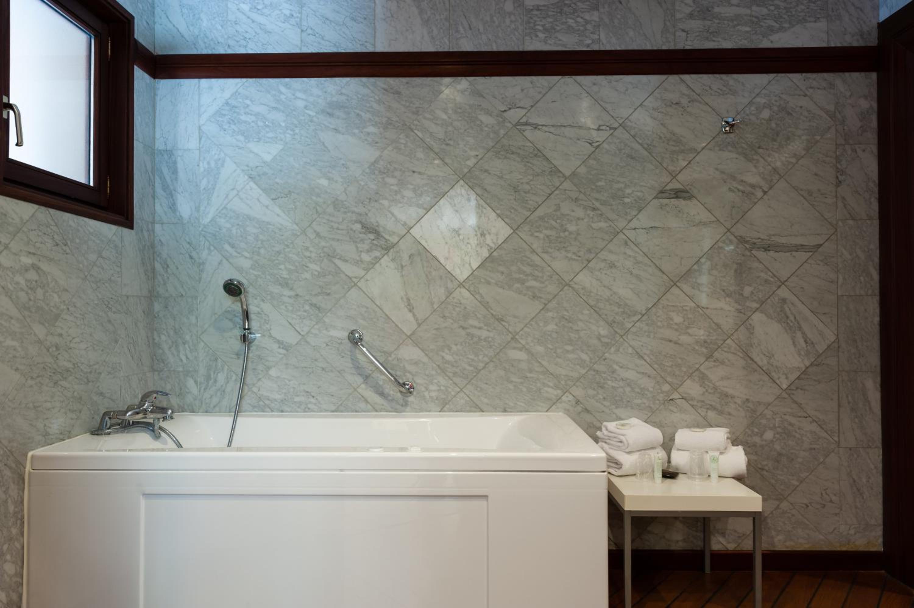 Junior Suite - Photo 6