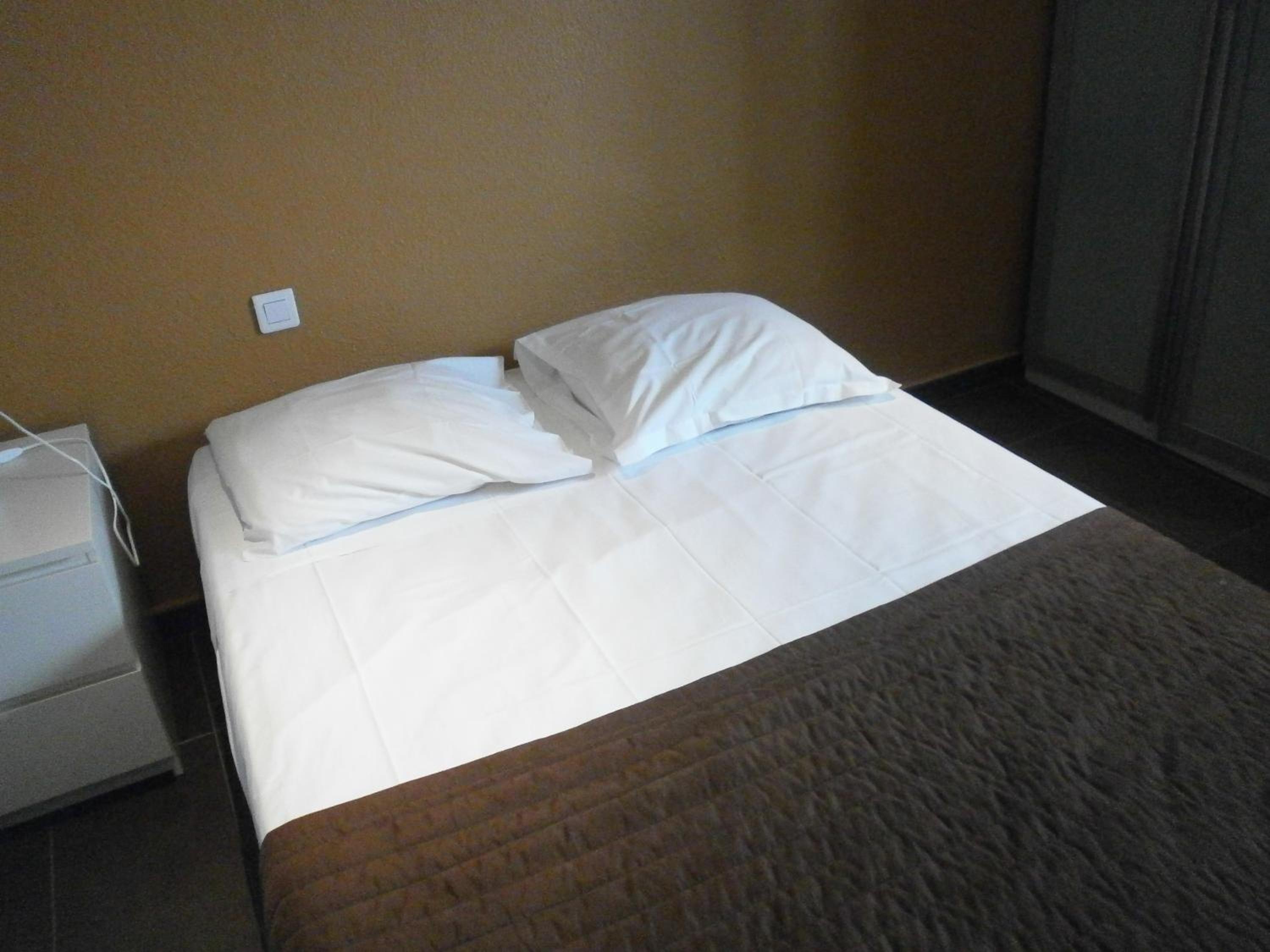 Double Room - Photo 8