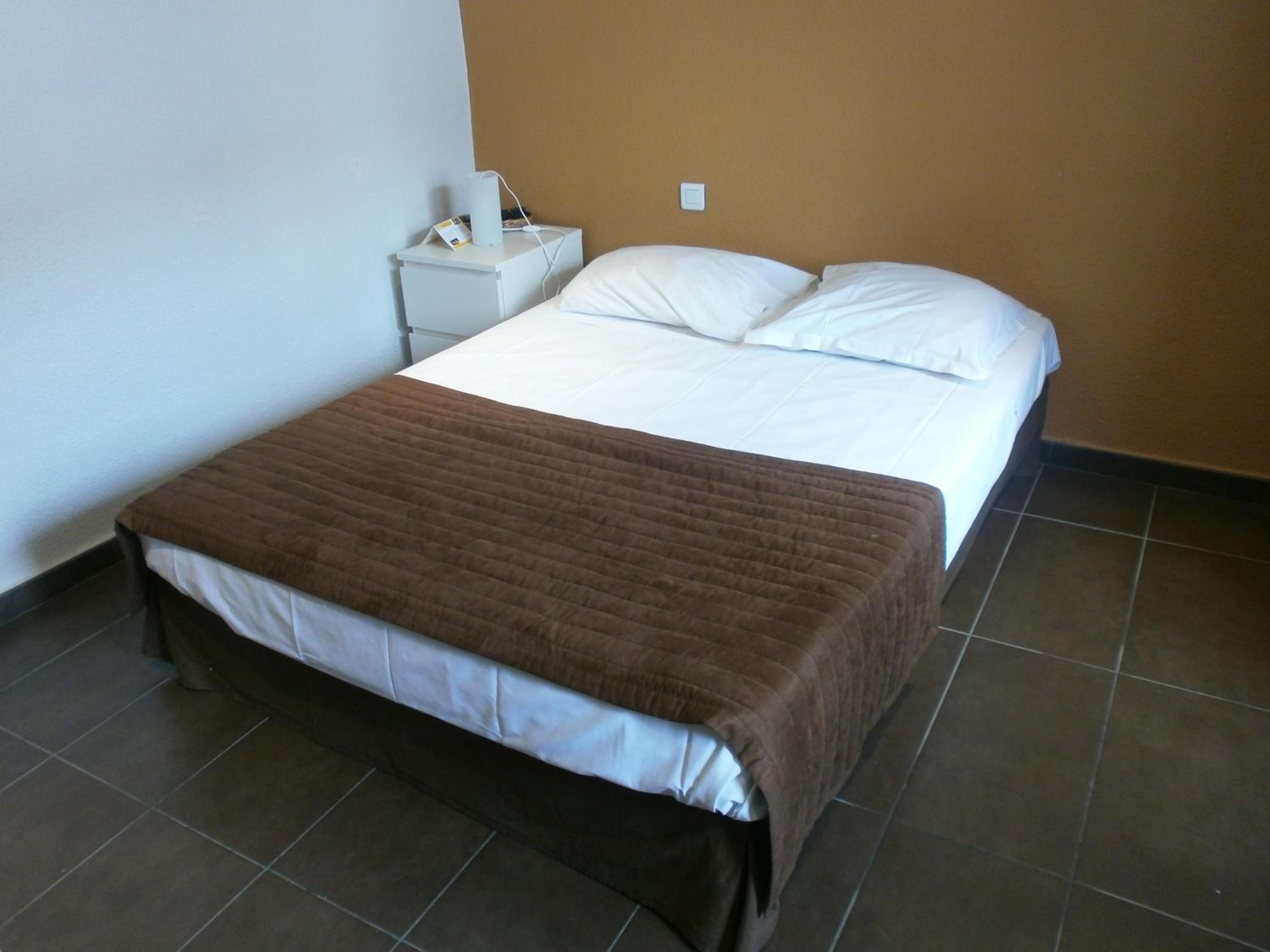 Double Room - Photo 16