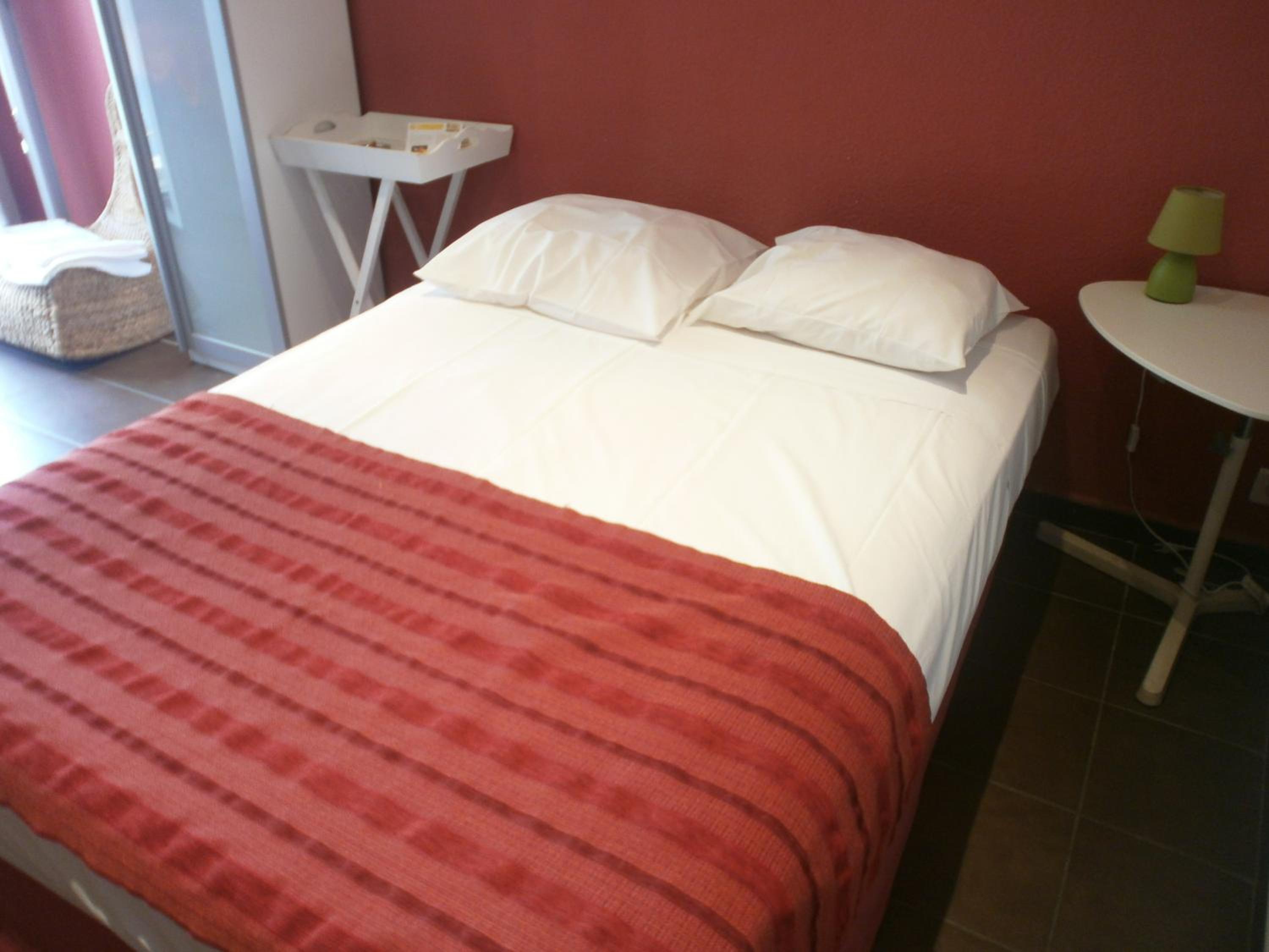 Double Room - Photo 3