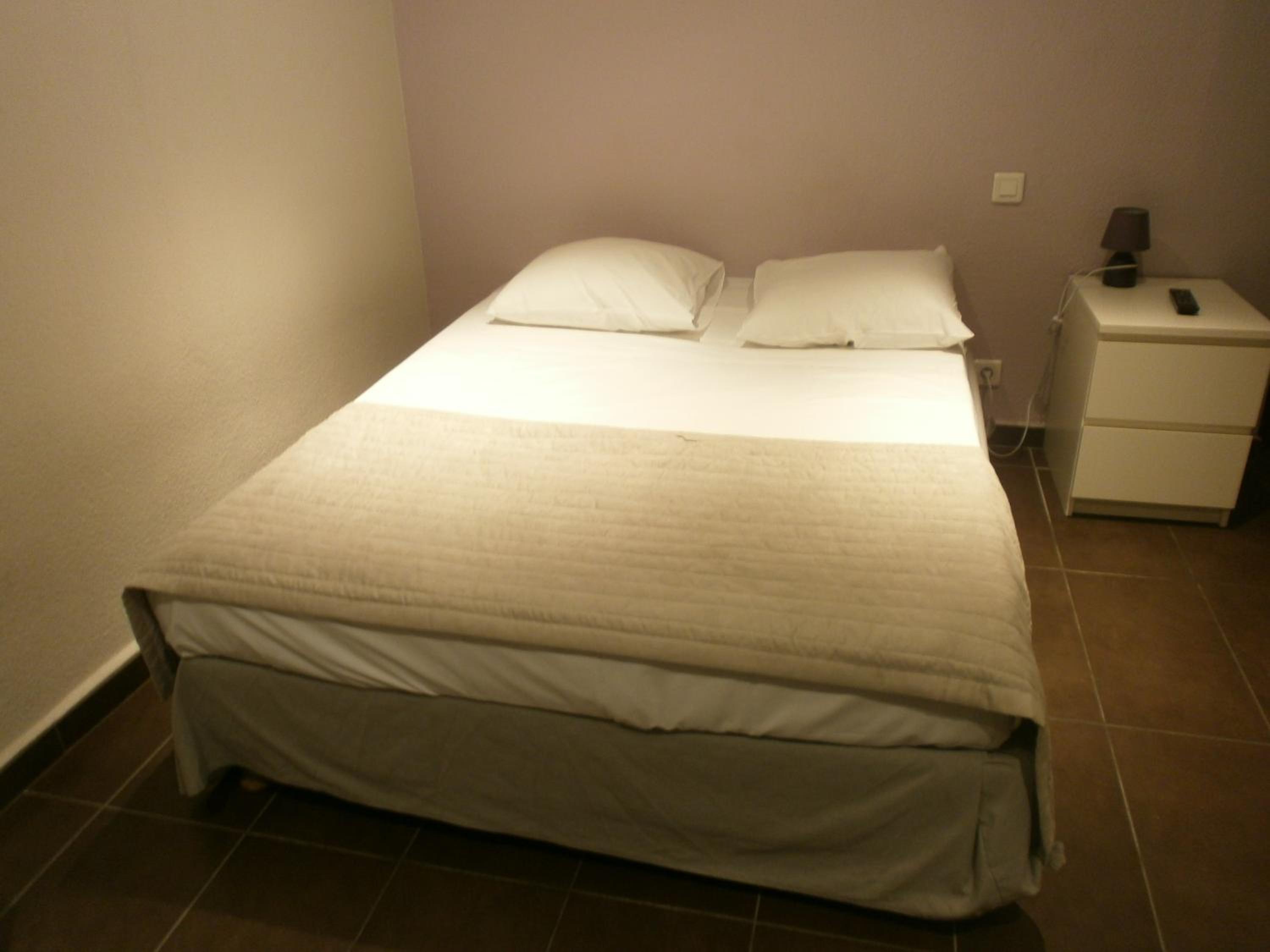 Double Room - Photo 13