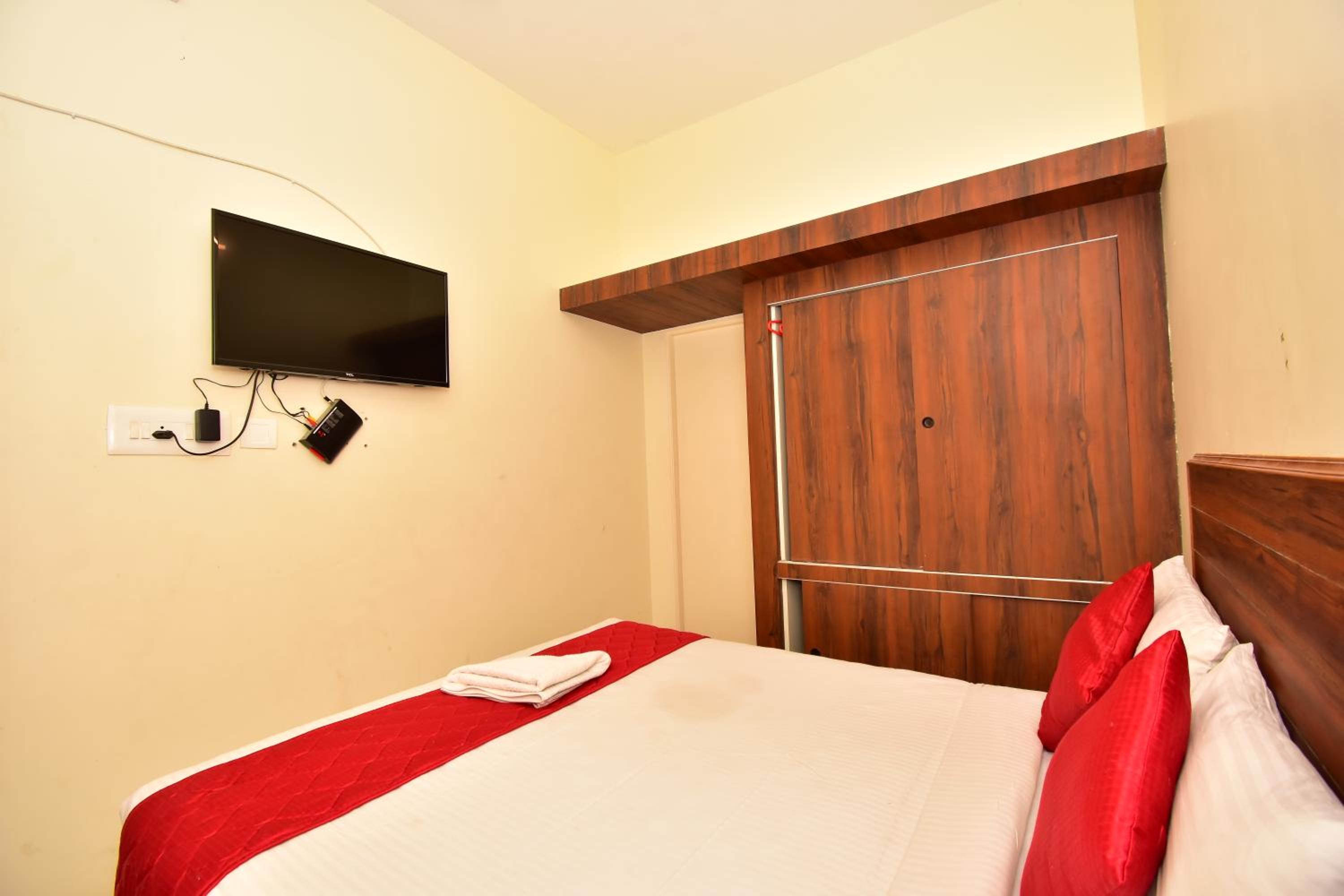 Standard Double Room - Photo 3