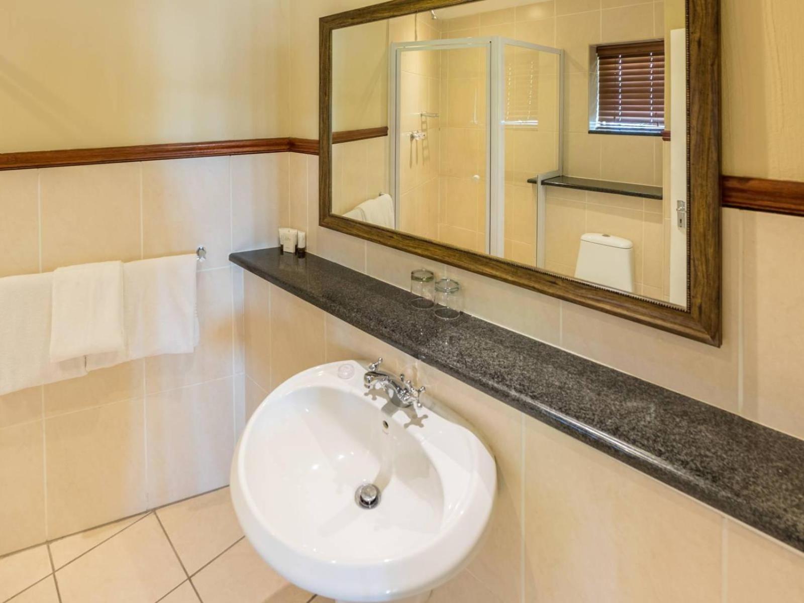 Double or Twin Room - Photo 11