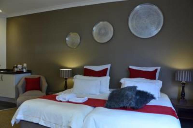 Double or Twin Room - Photo 12