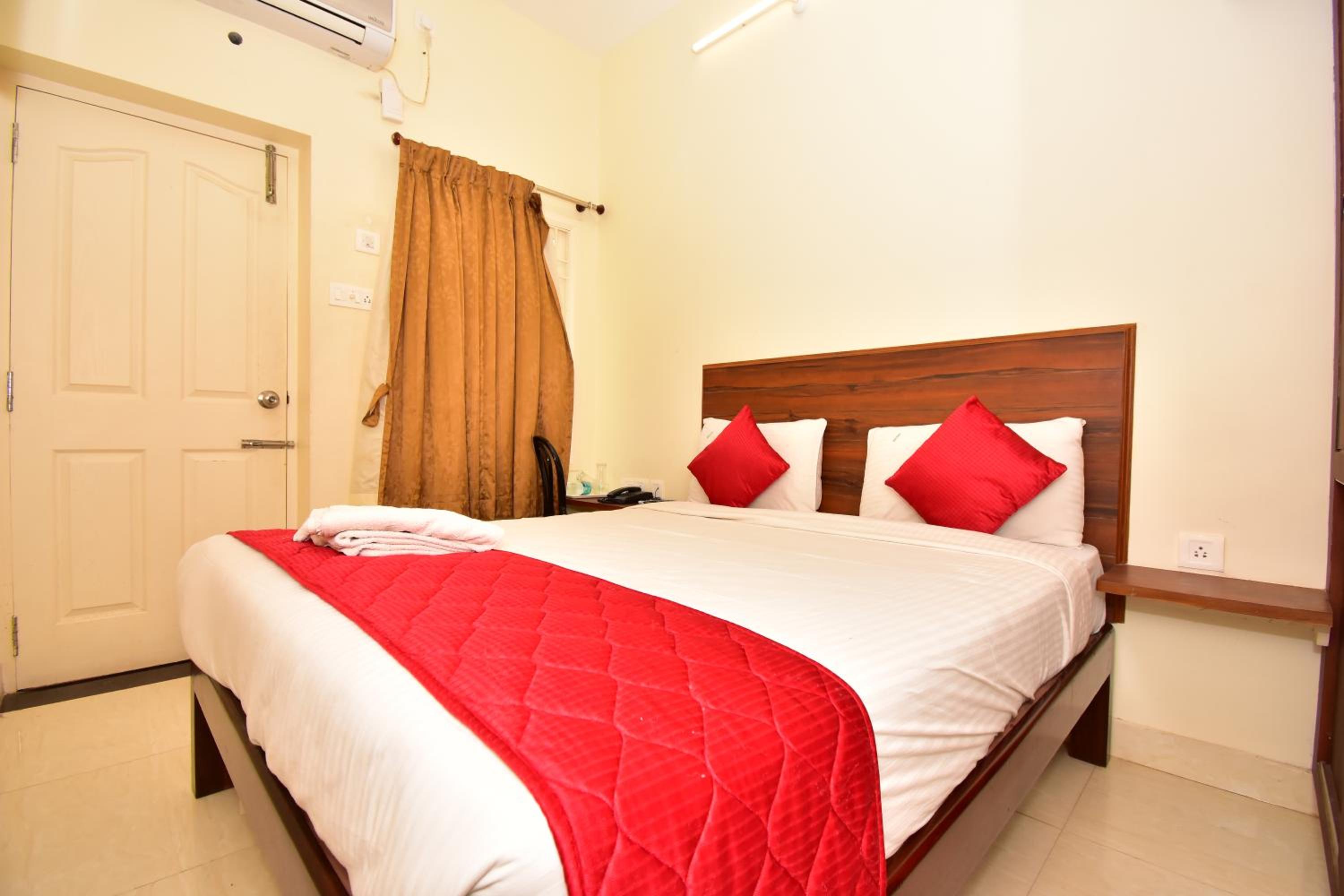 Standard Double Room - Photo 5