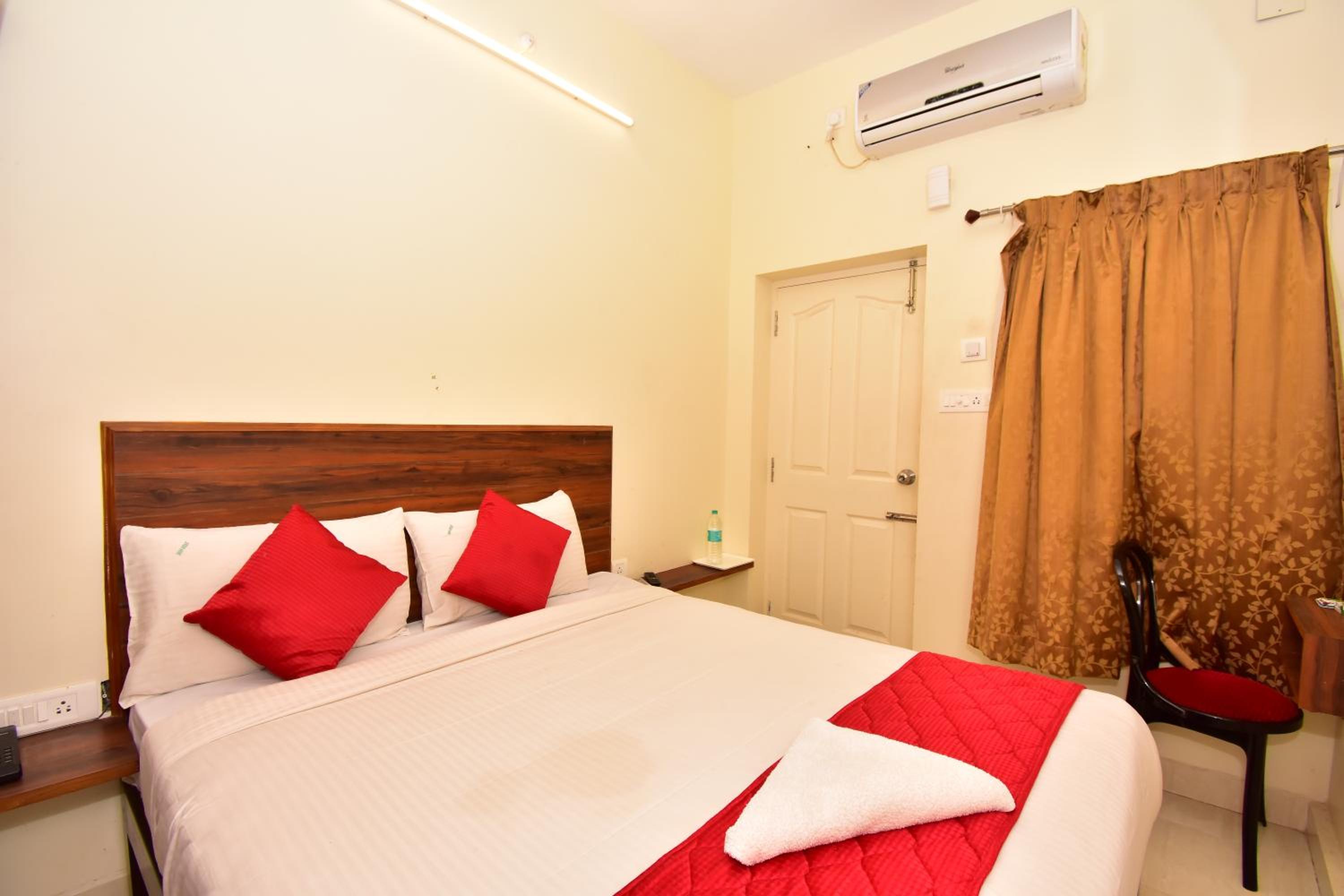 Standard Double Room - Photo 4