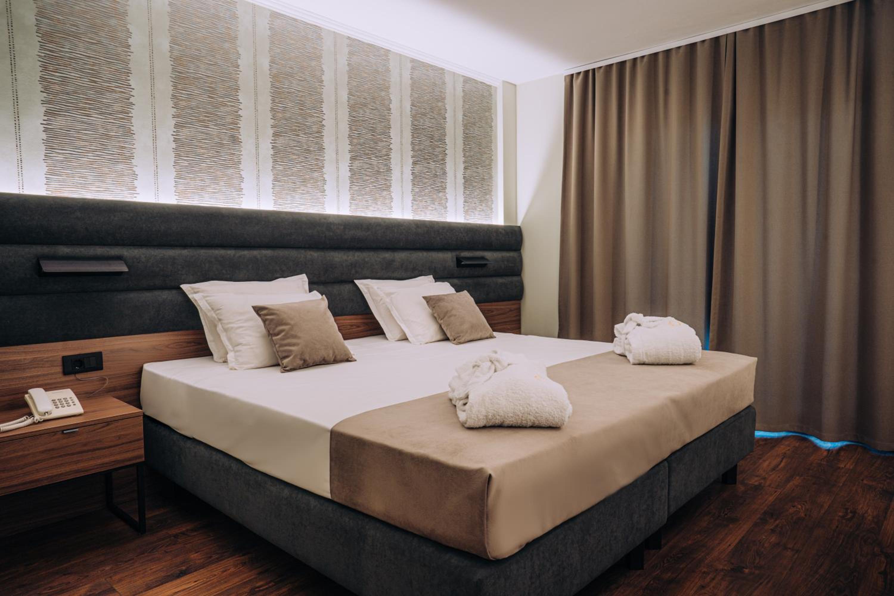 Double Room with Mountain View