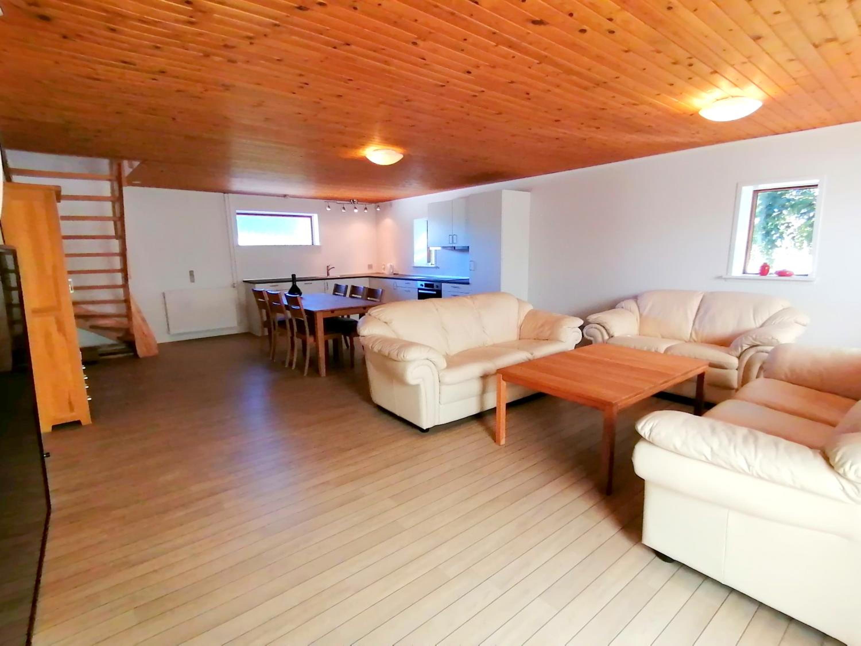 Apartment photo 3