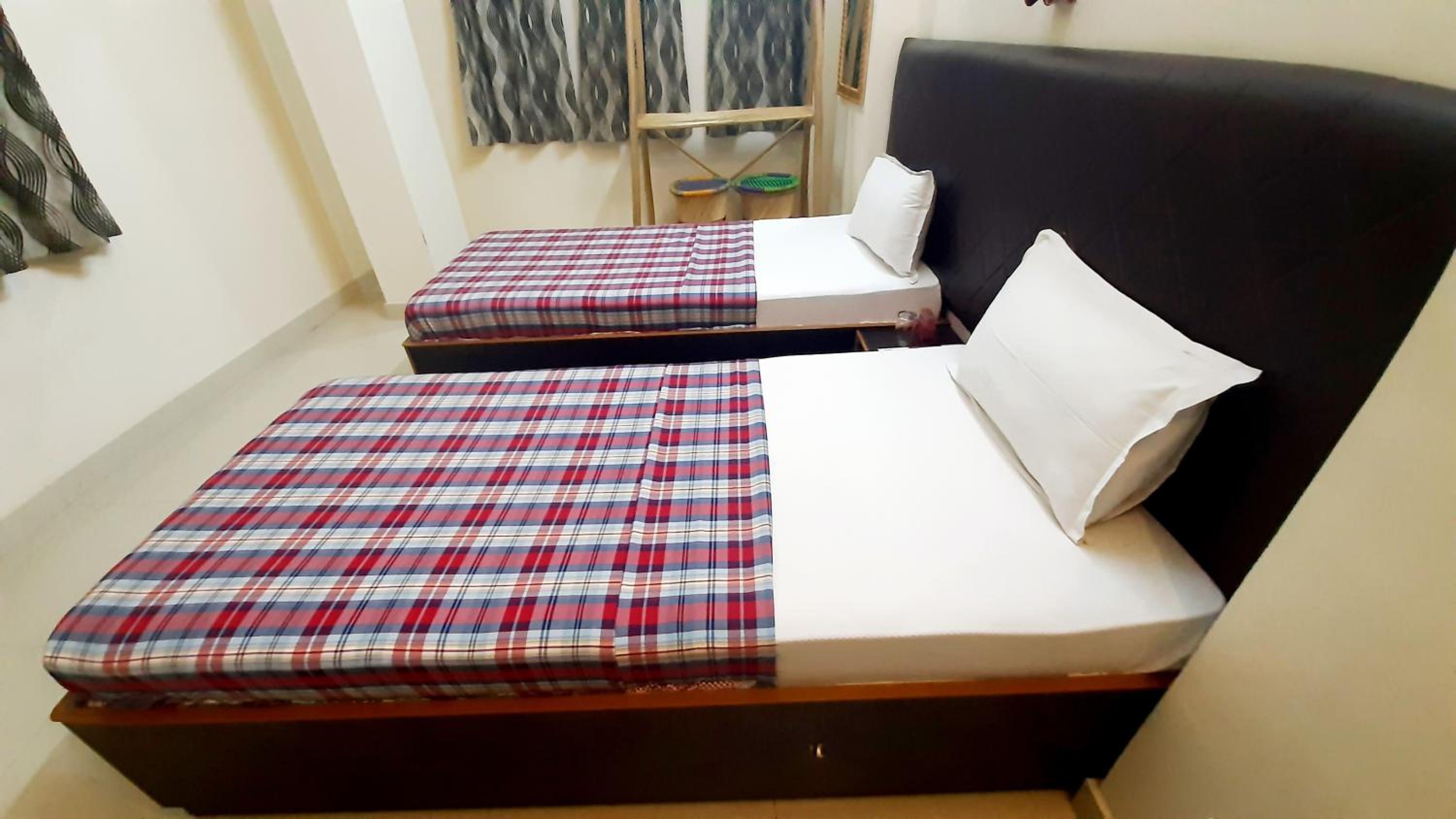 Double or Twin Room with Bathroom - Photo 12
