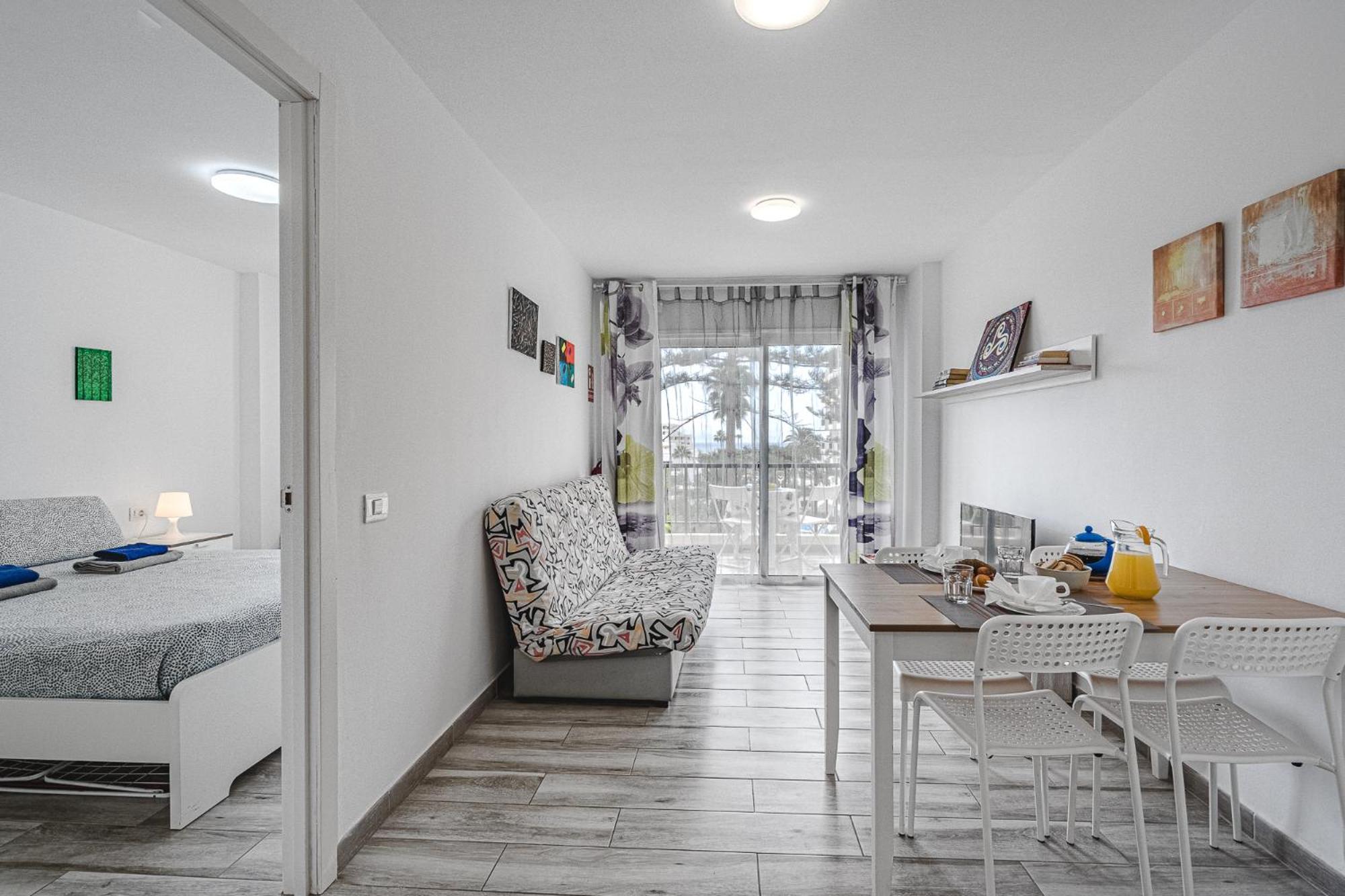 Apartamento con Balcón