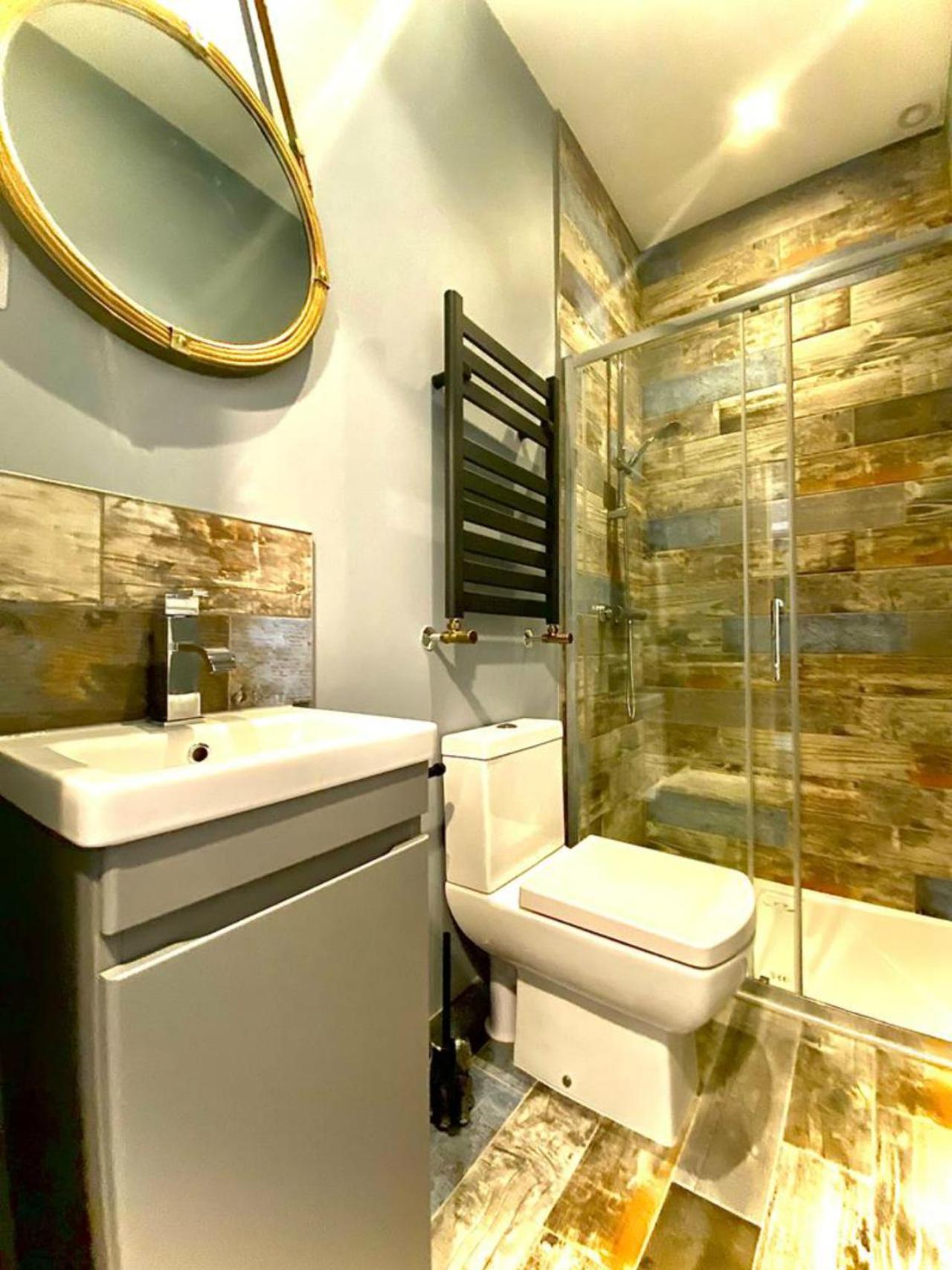 Small Double Room - Photo 7