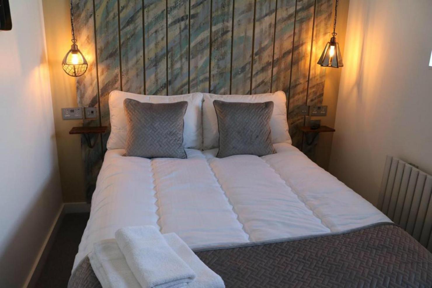 Small Double Room - Photo 2