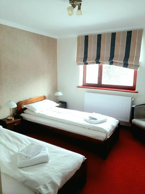 Standard Twin Room - Photo 1