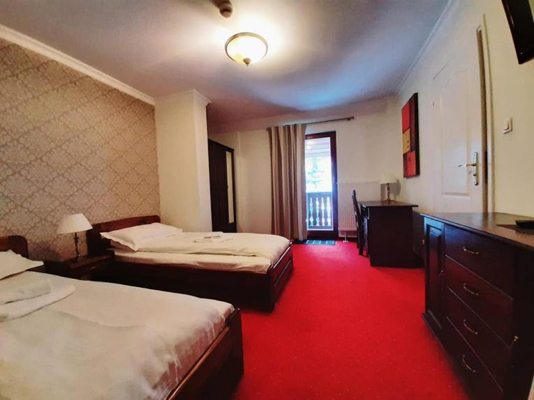 Standard Twin Room - Photo 3