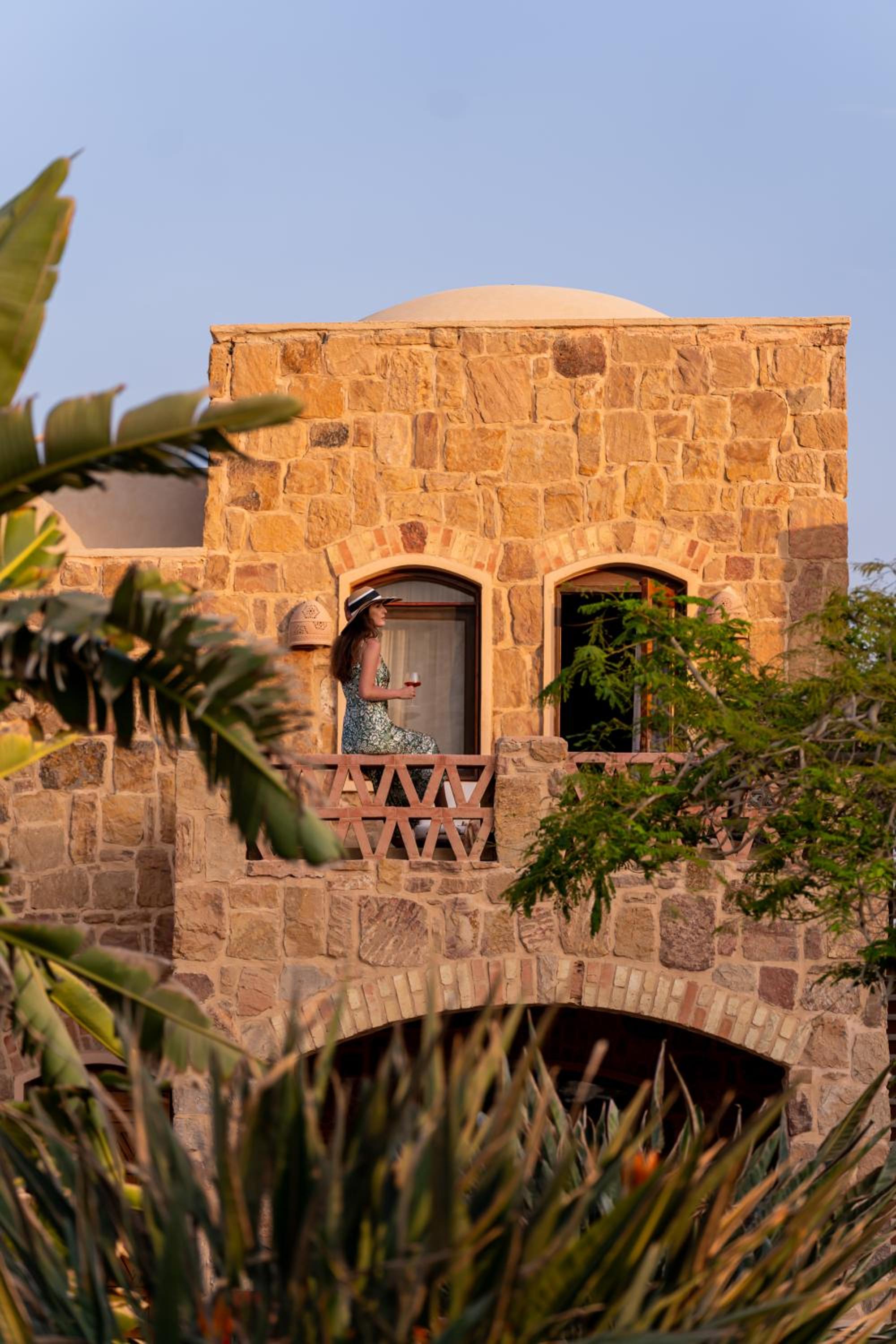 Queen Room with Sea View - Photo 3