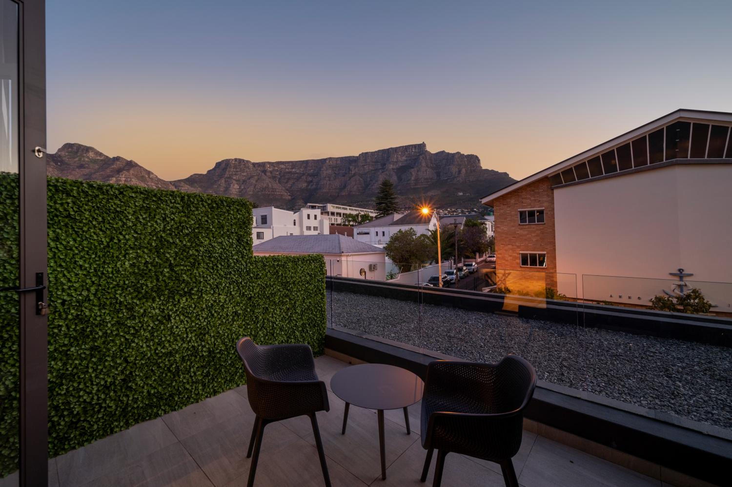 Luxury Suite with Mountain View and Terrace - Photo 4