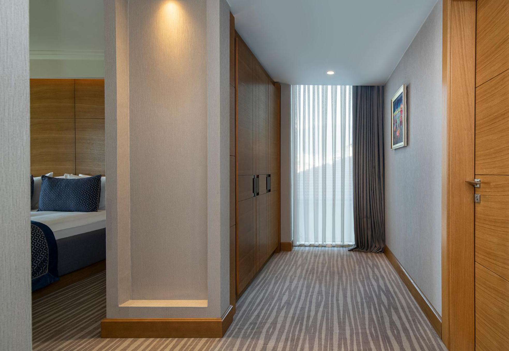 Premium Room thumbnail 6