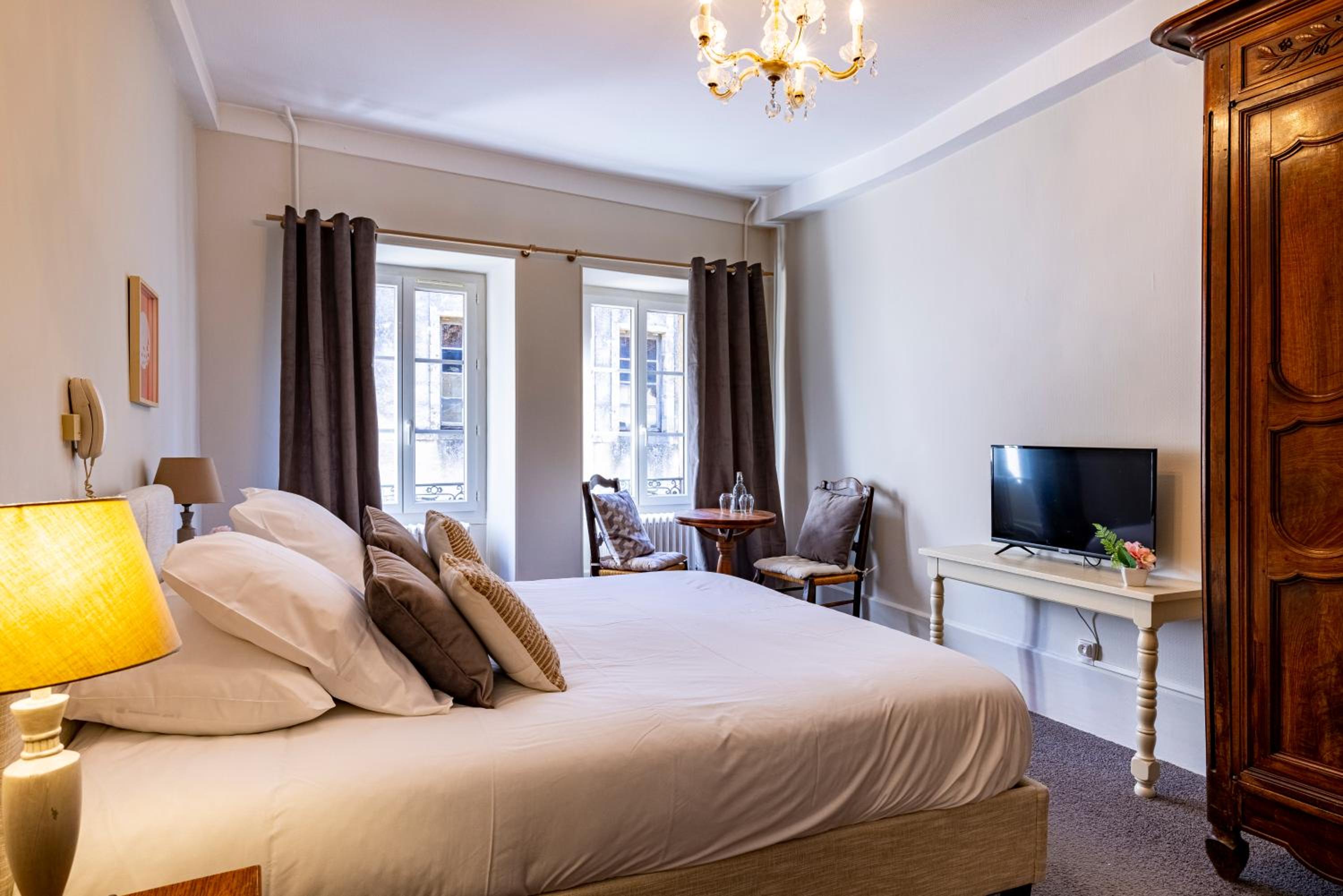 Suite - Photo 4