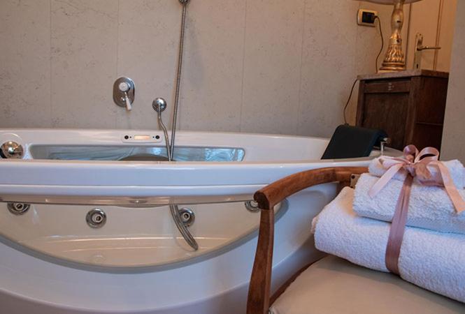 Large Double Room photo 3