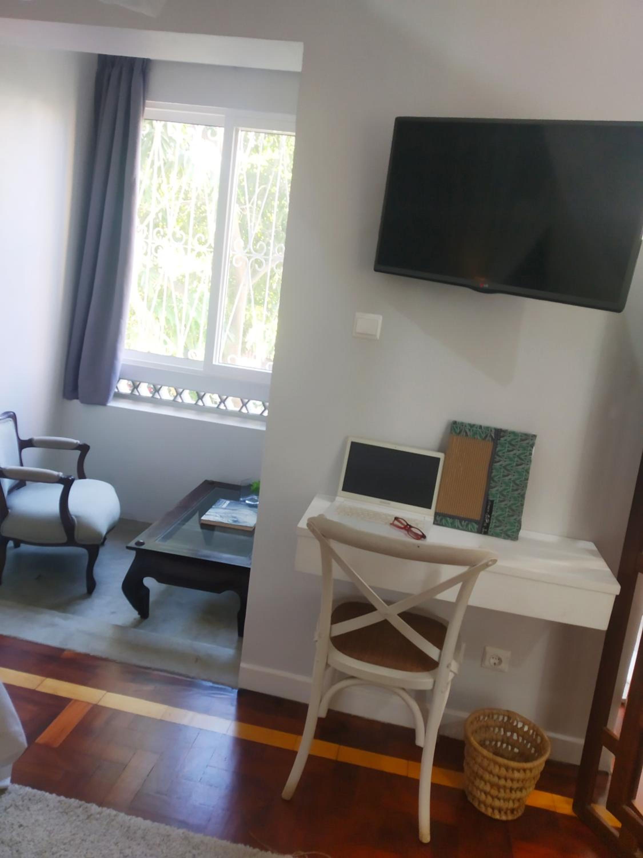 Deluxe Double Room with Extra Bed