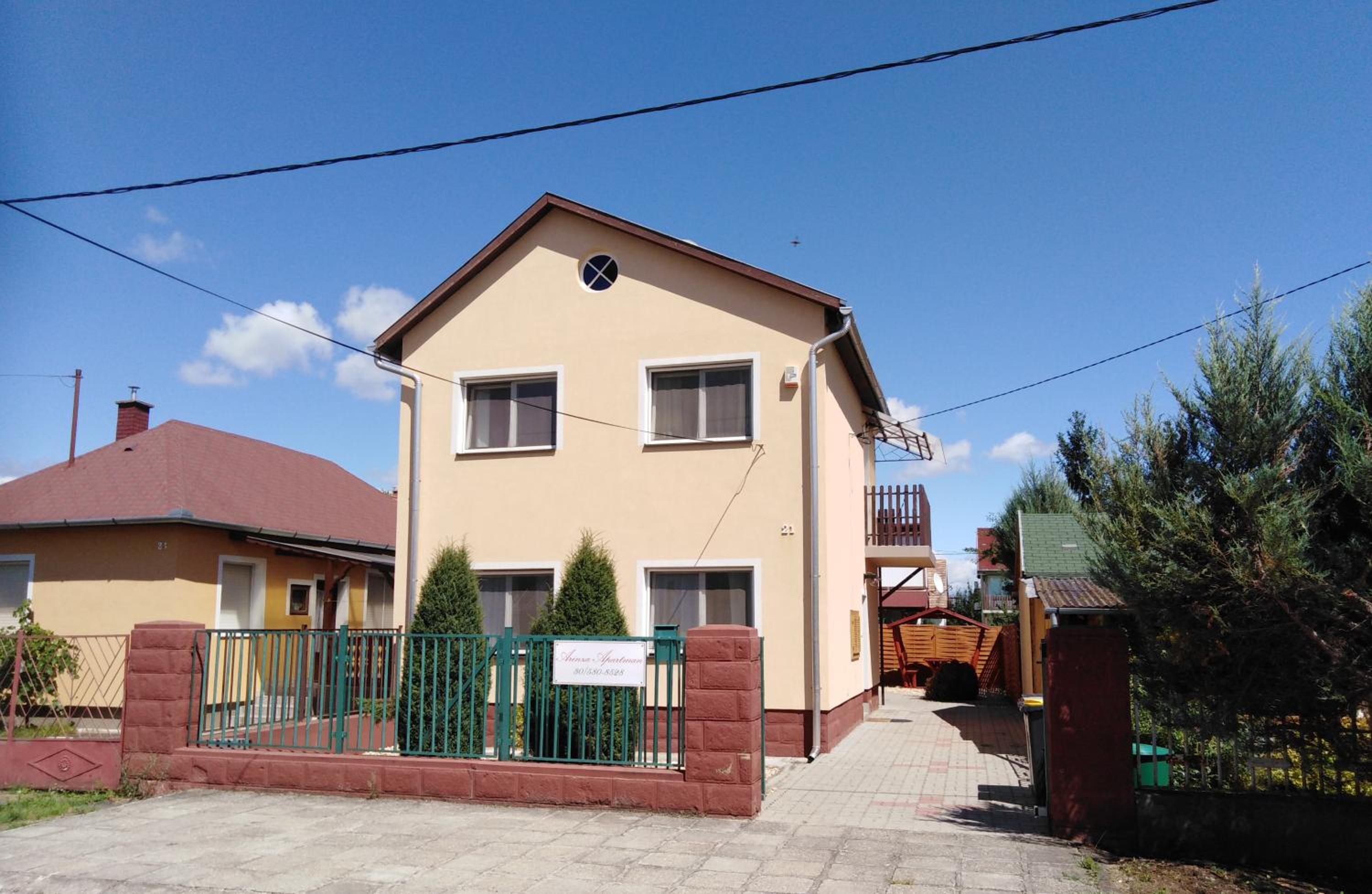 Four-Bedroom House photo 1