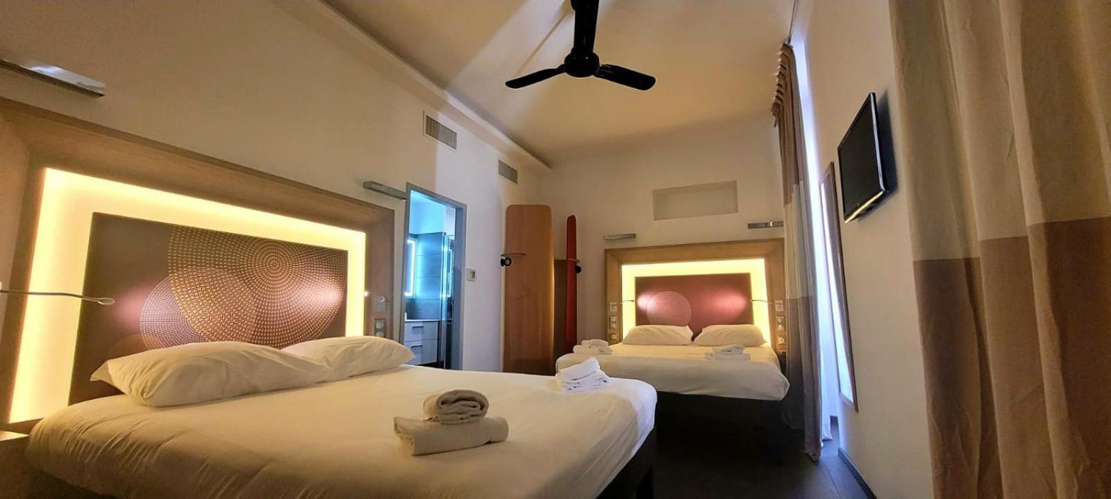 Quadruple Room - Photo 1
